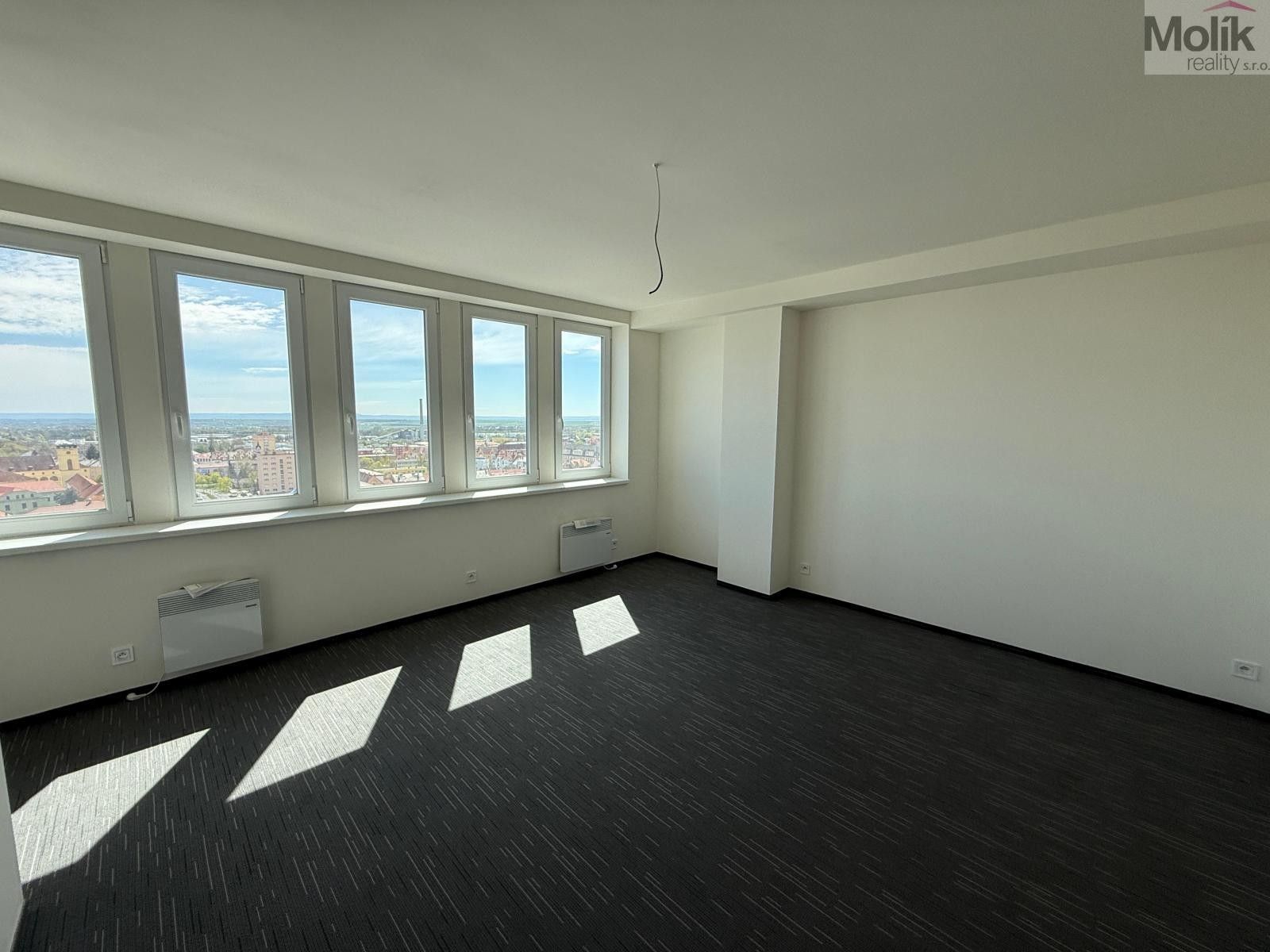 Pronájem bytu 3+kk 97 m² - foto 5