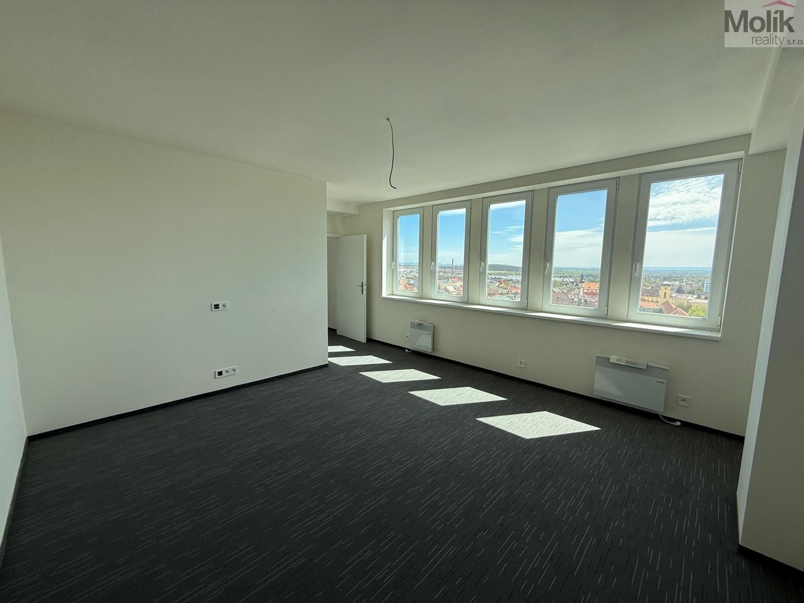 Pronájem bytu 3+kk 97 m² - foto 6
