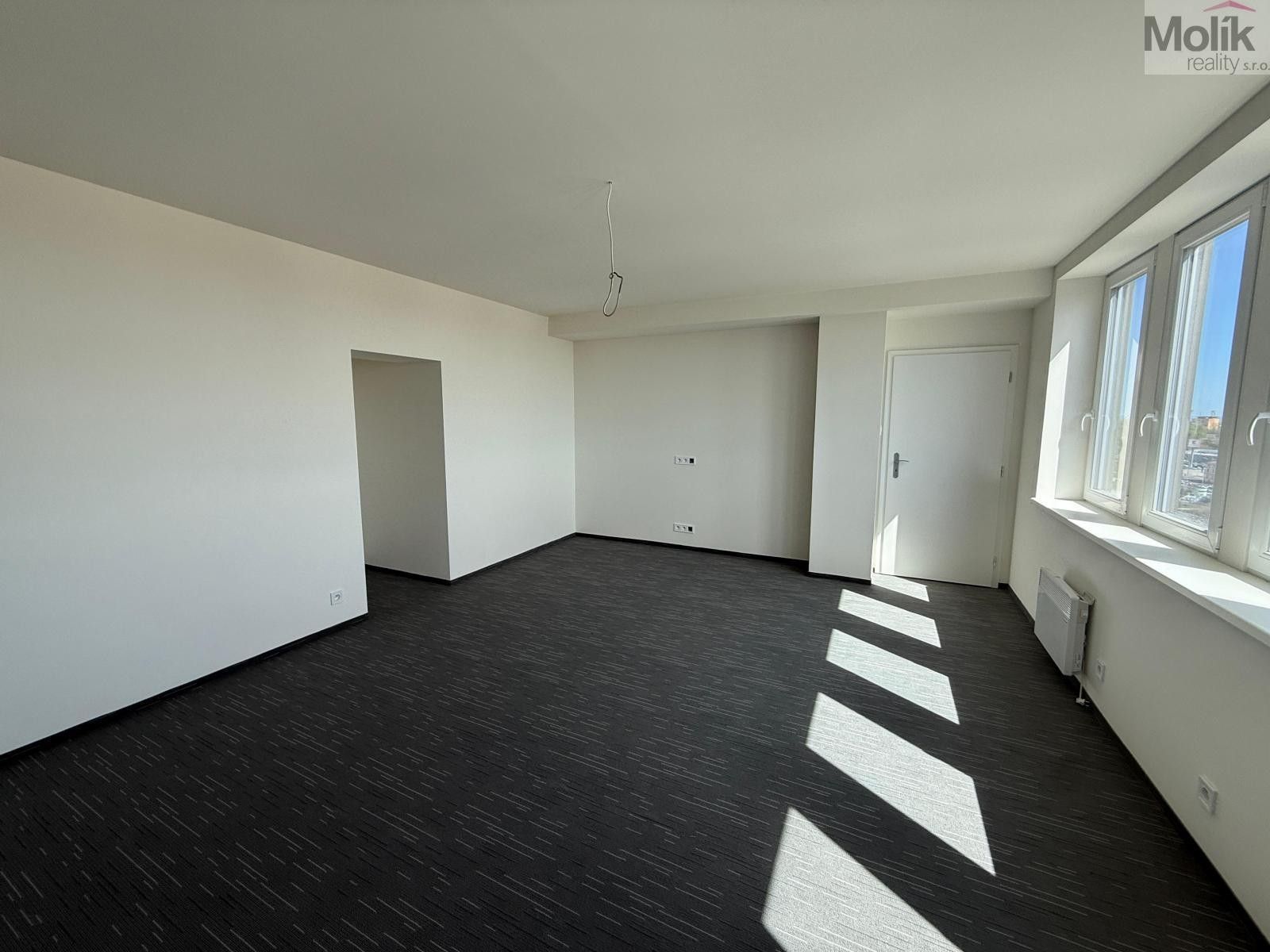 Pronájem bytu 3+kk 97 m² - foto 7