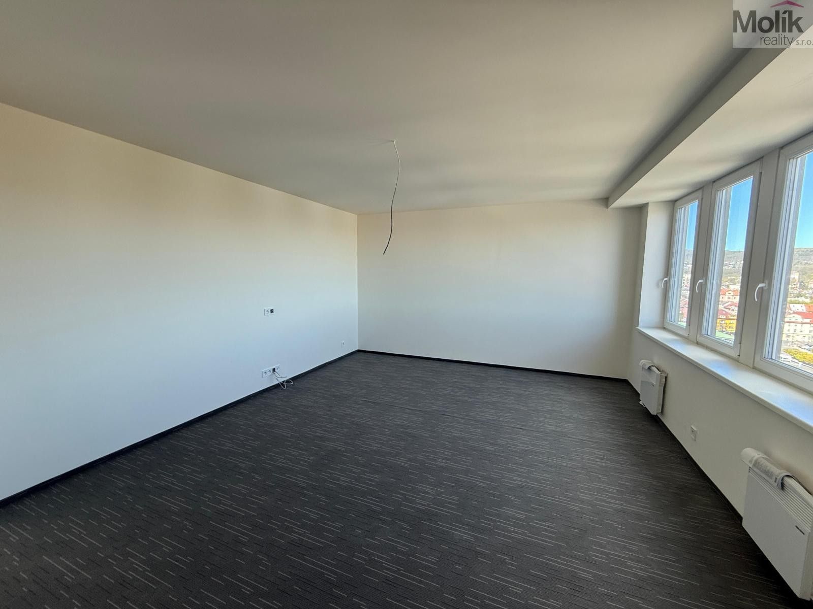 Pronájem bytu 3+kk 97 m² - foto 10