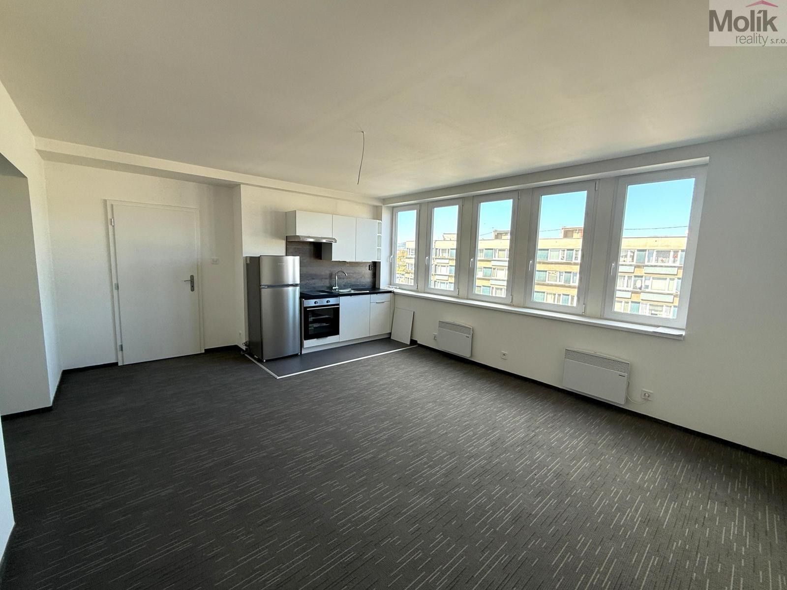 Pronájem bytu 1+kk 34 m² - foto 2