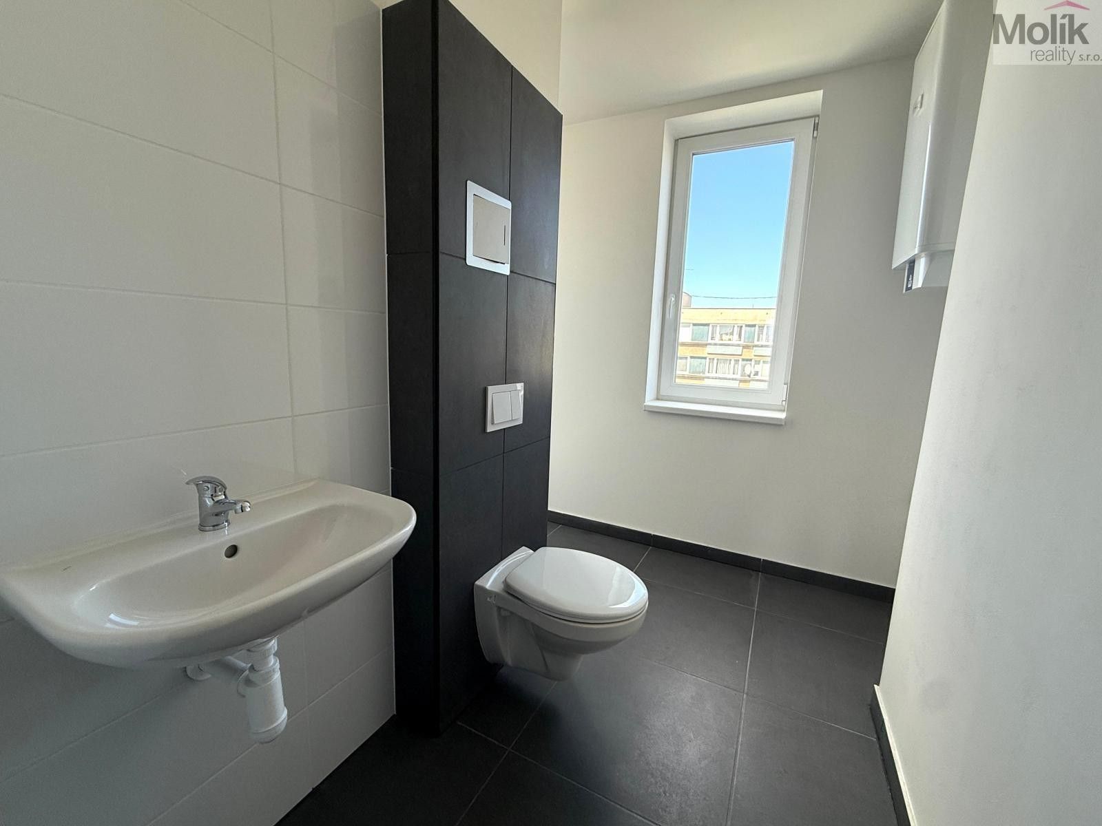 Pronájem bytu 1+kk 34 m² - foto 7