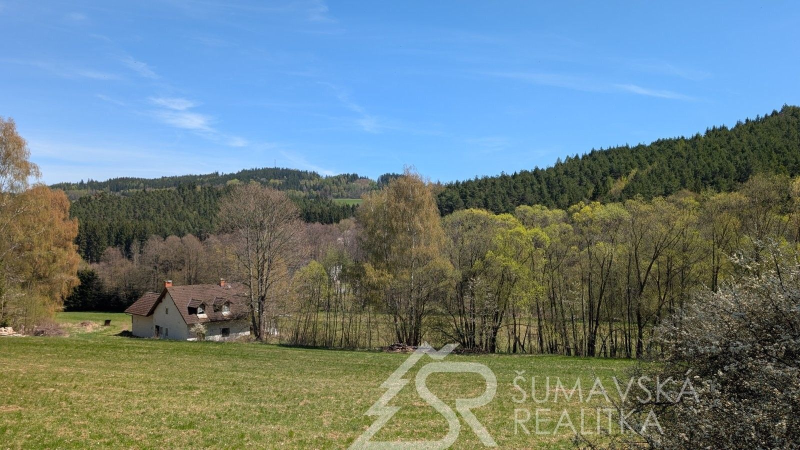 Prodej pozemku 46489 m² - foto 1
