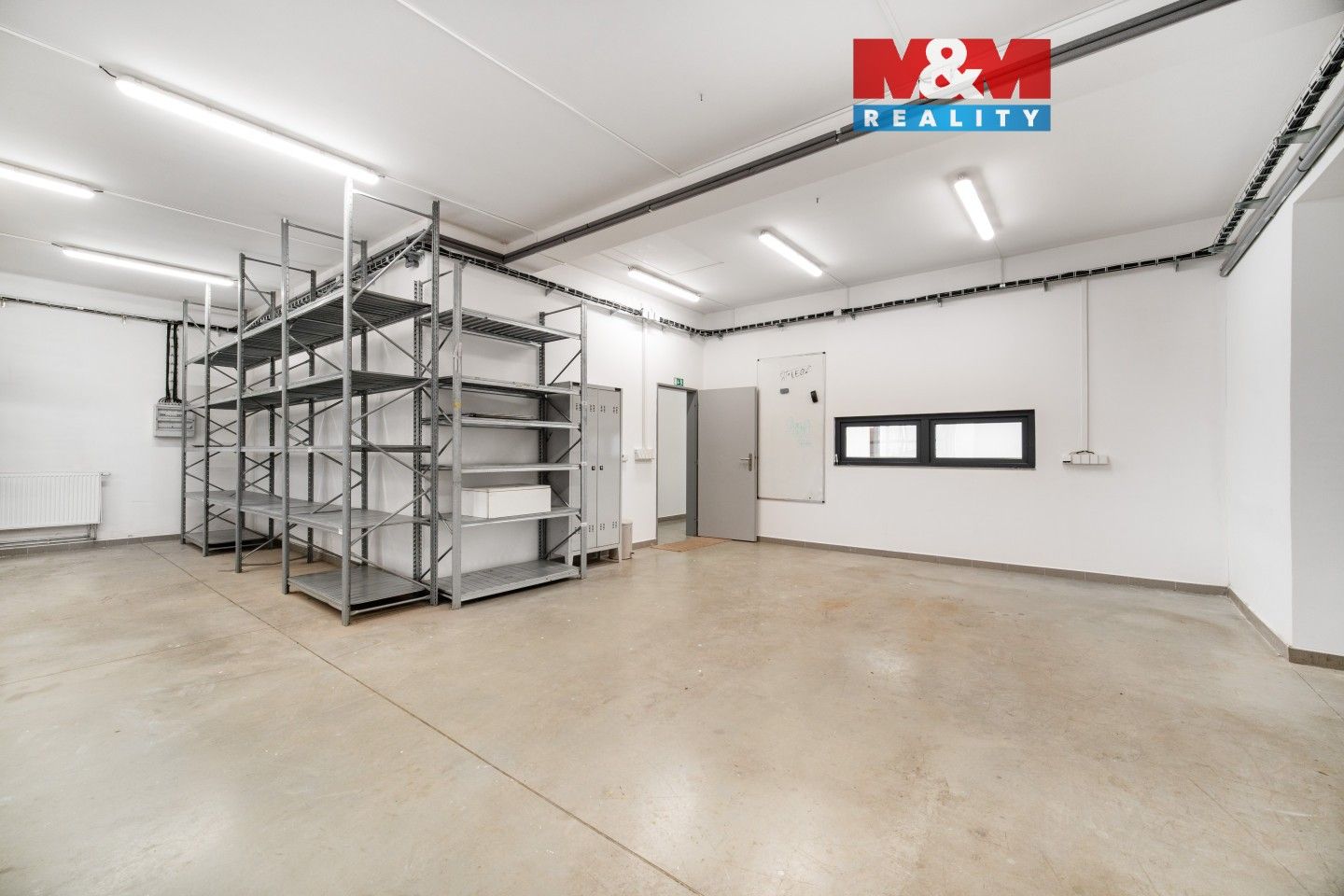 Pronájem komerčního prostoru 328 m² - foto 1