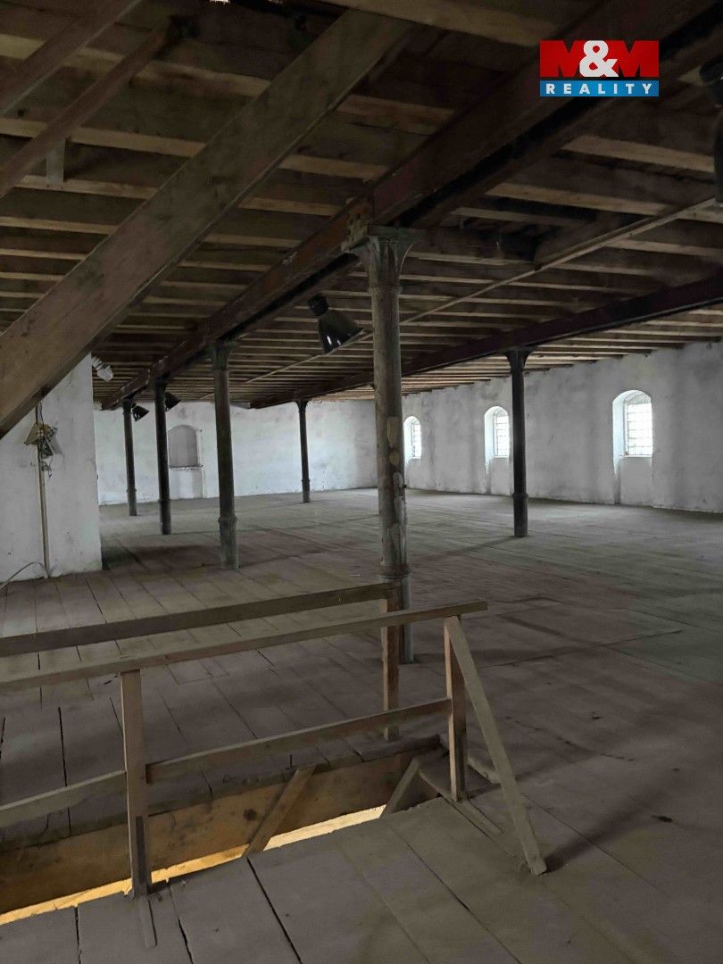 Pronájem komerčního prostoru 1245 m² - foto 5