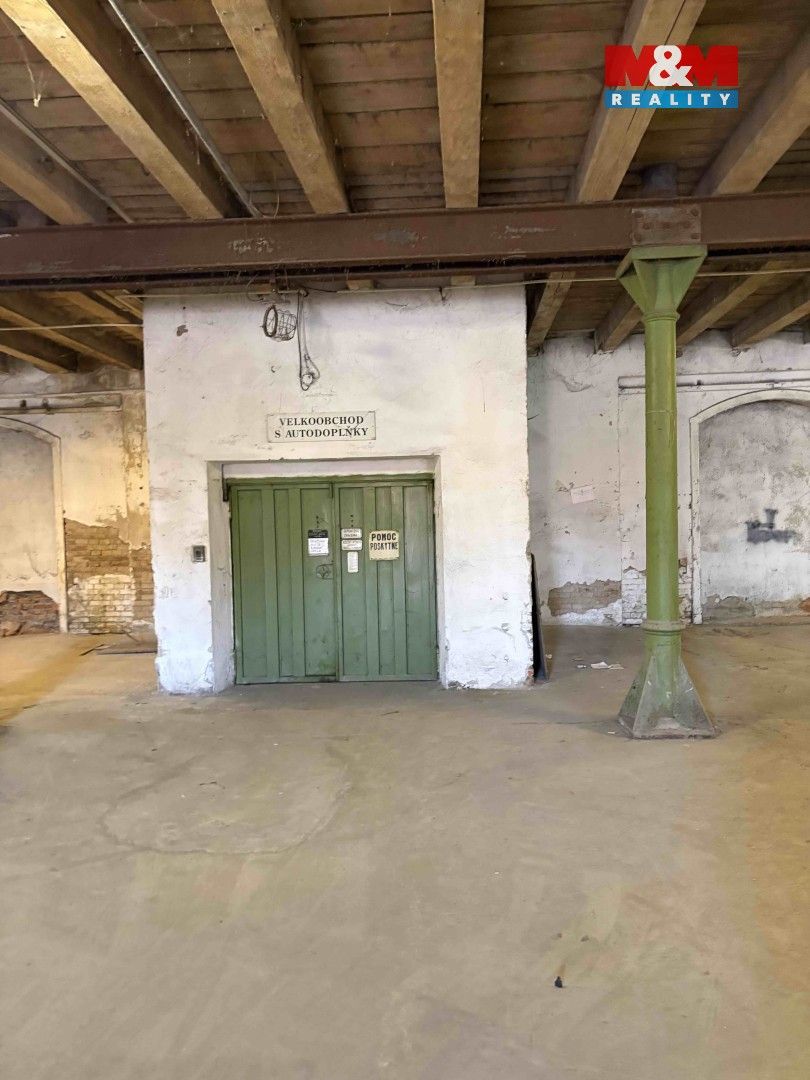 Pronájem komerčního prostoru 1245 m² - foto 8