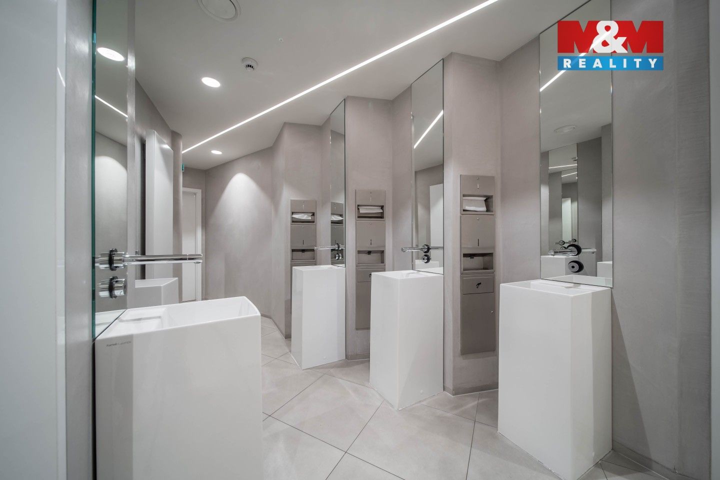 Pronájem komerčního prostoru 75 m² - foto 23