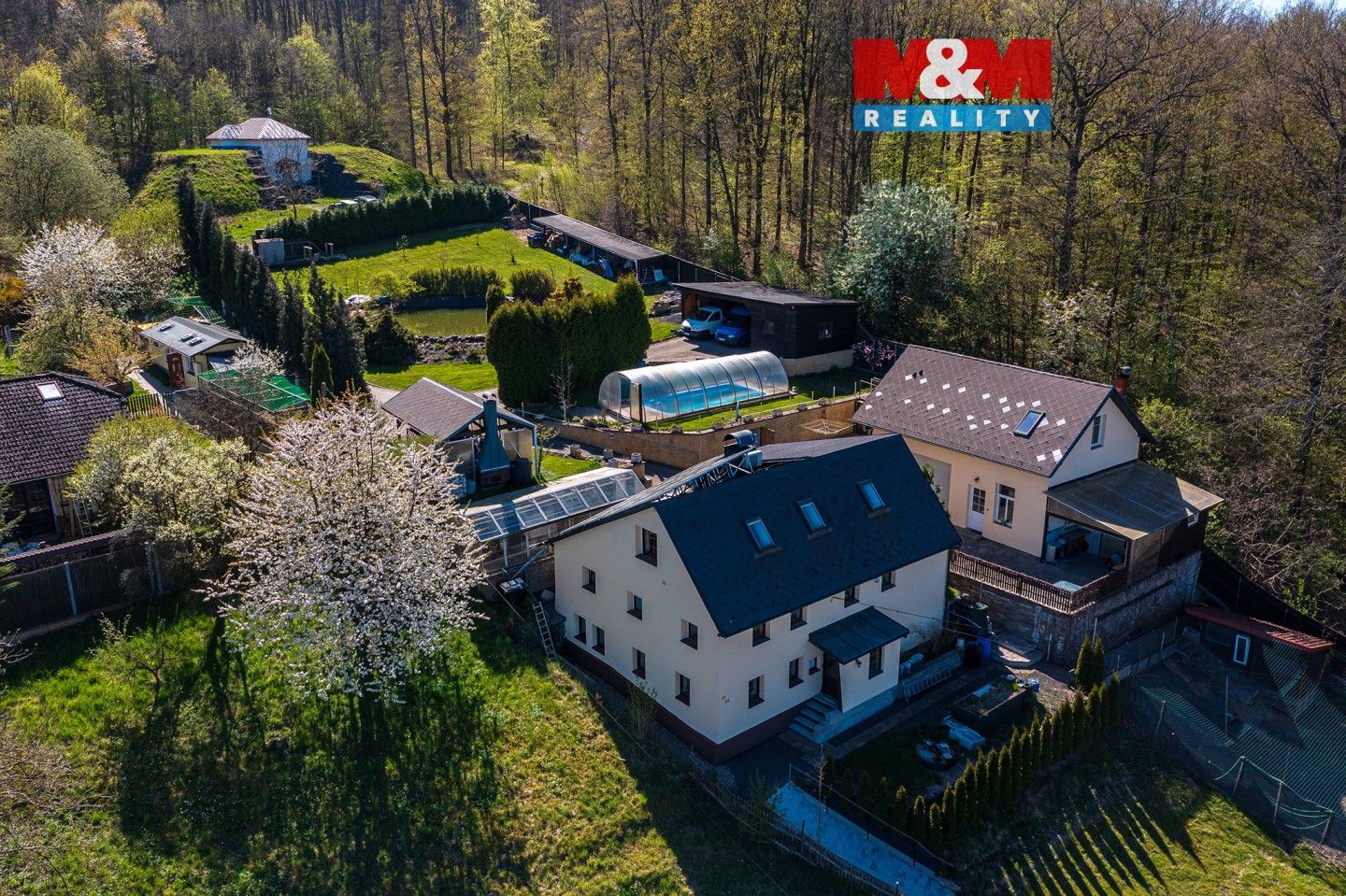 Prodej domu 196 m² - foto 1