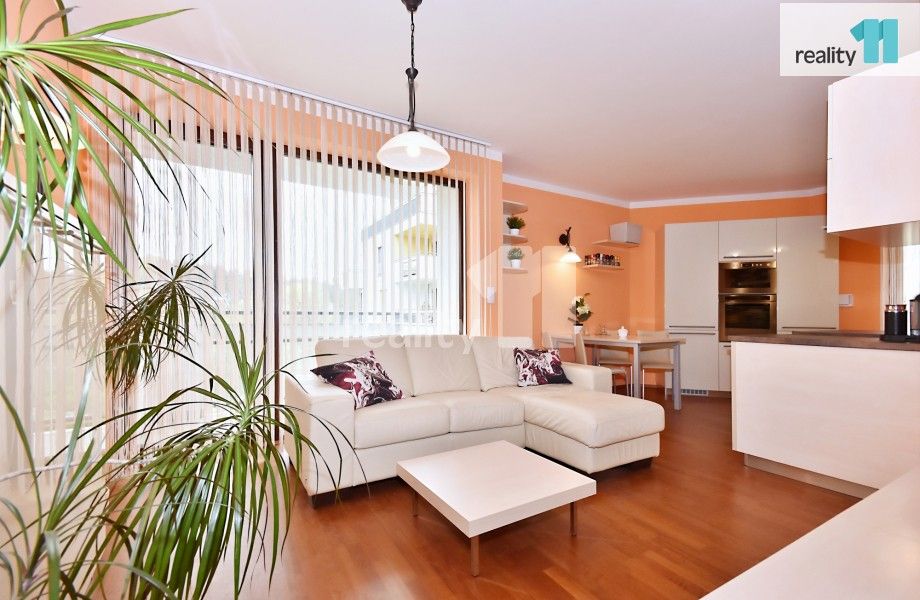 Prodej bytu 4+kk 93 m² - foto 2