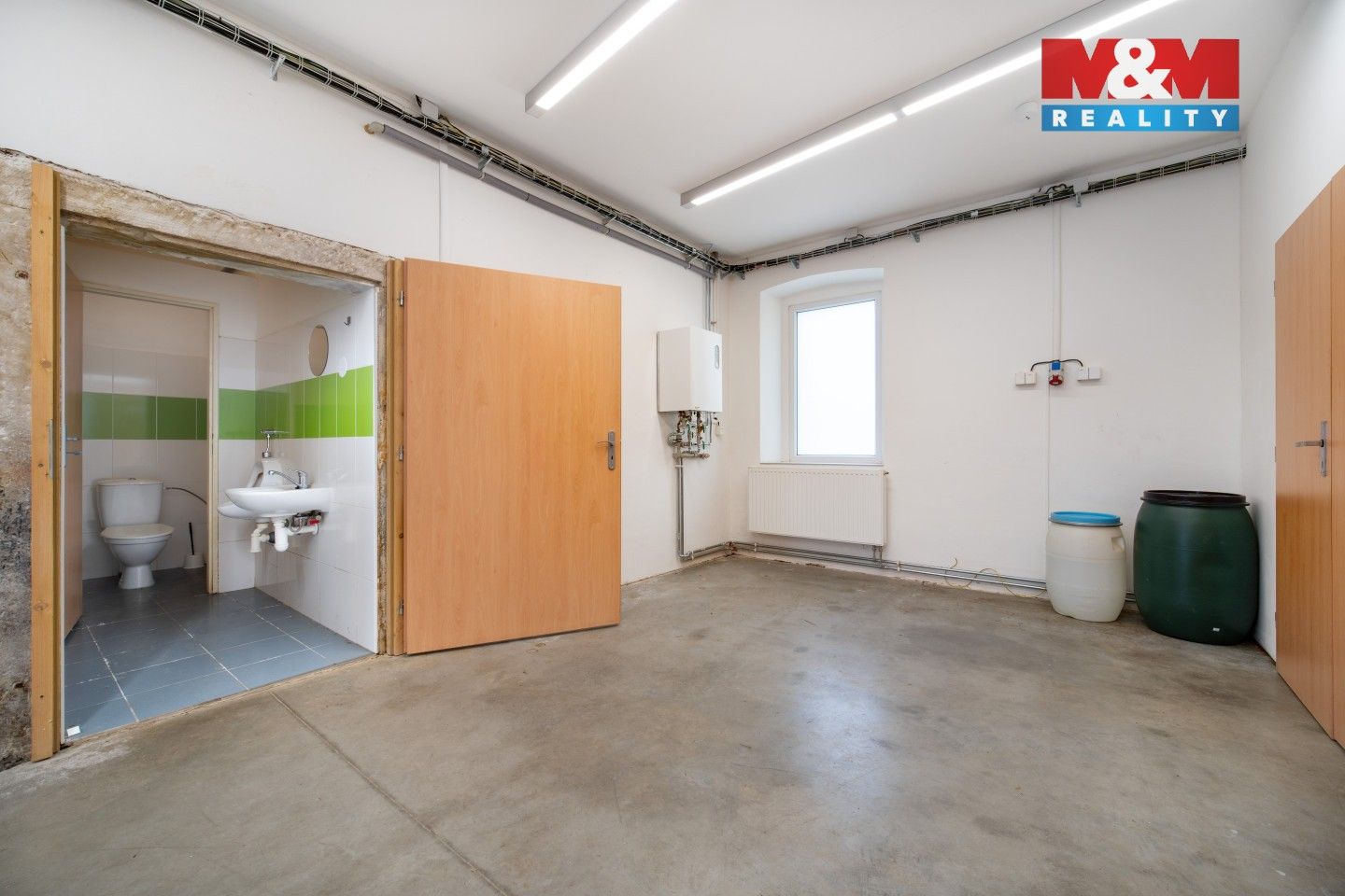 Pronájem komerčního prostoru 98 m² - foto 4