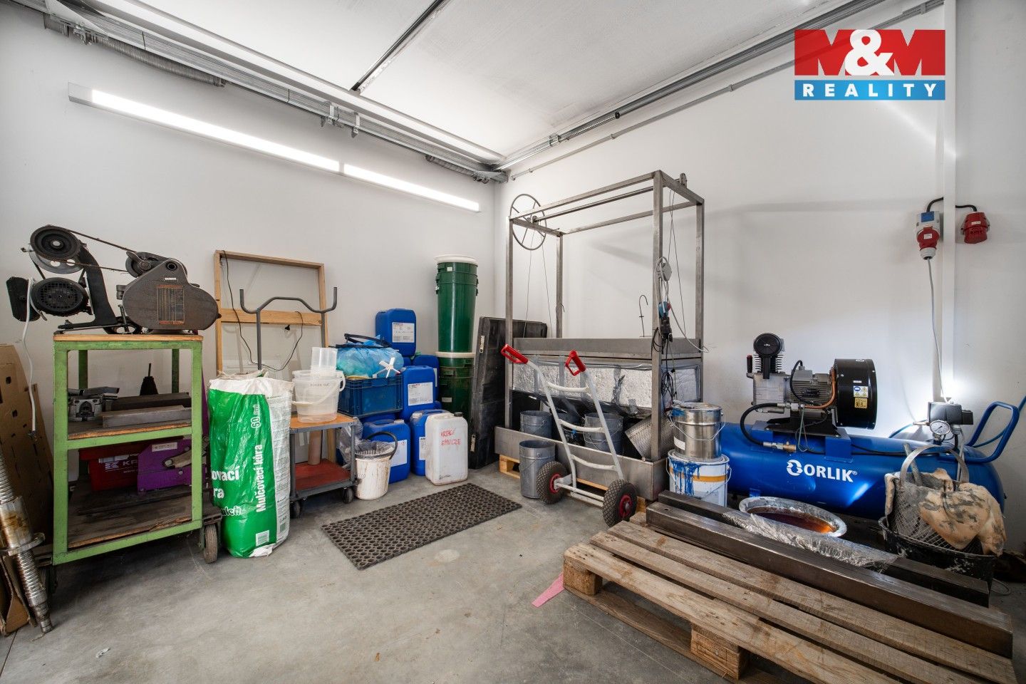 Pronájem komerčního prostoru 98 m² - foto 8