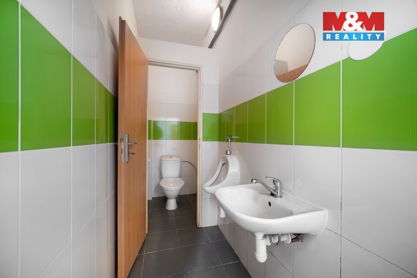 Pronájem komerčního prostoru 98 m² - foto 10