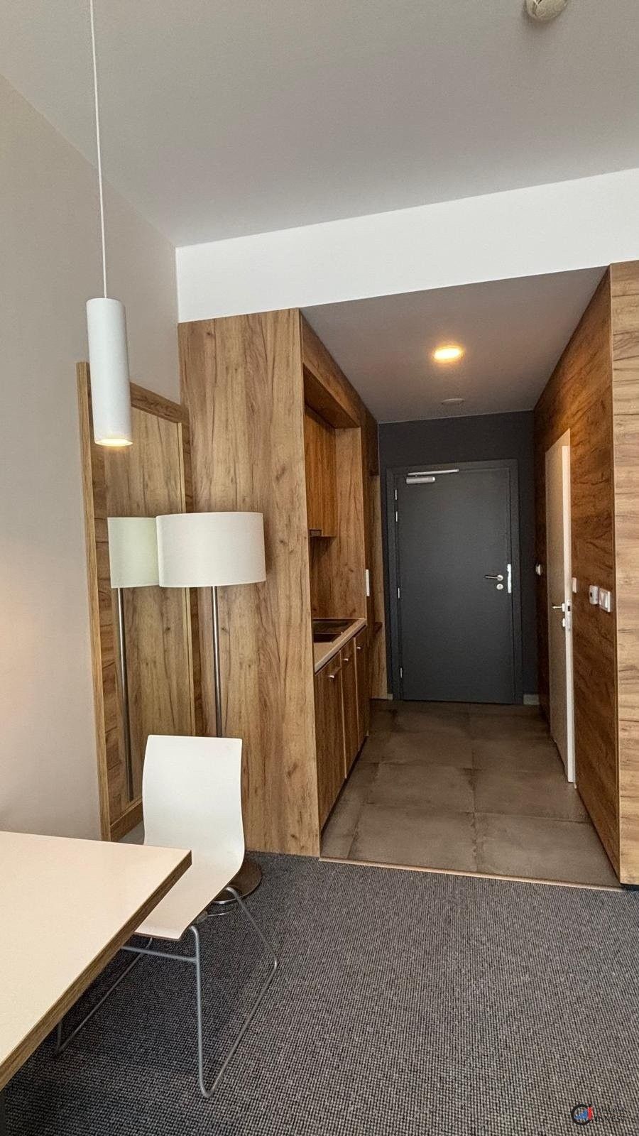 Prodej komerčního prostoru 28 m² - foto 7