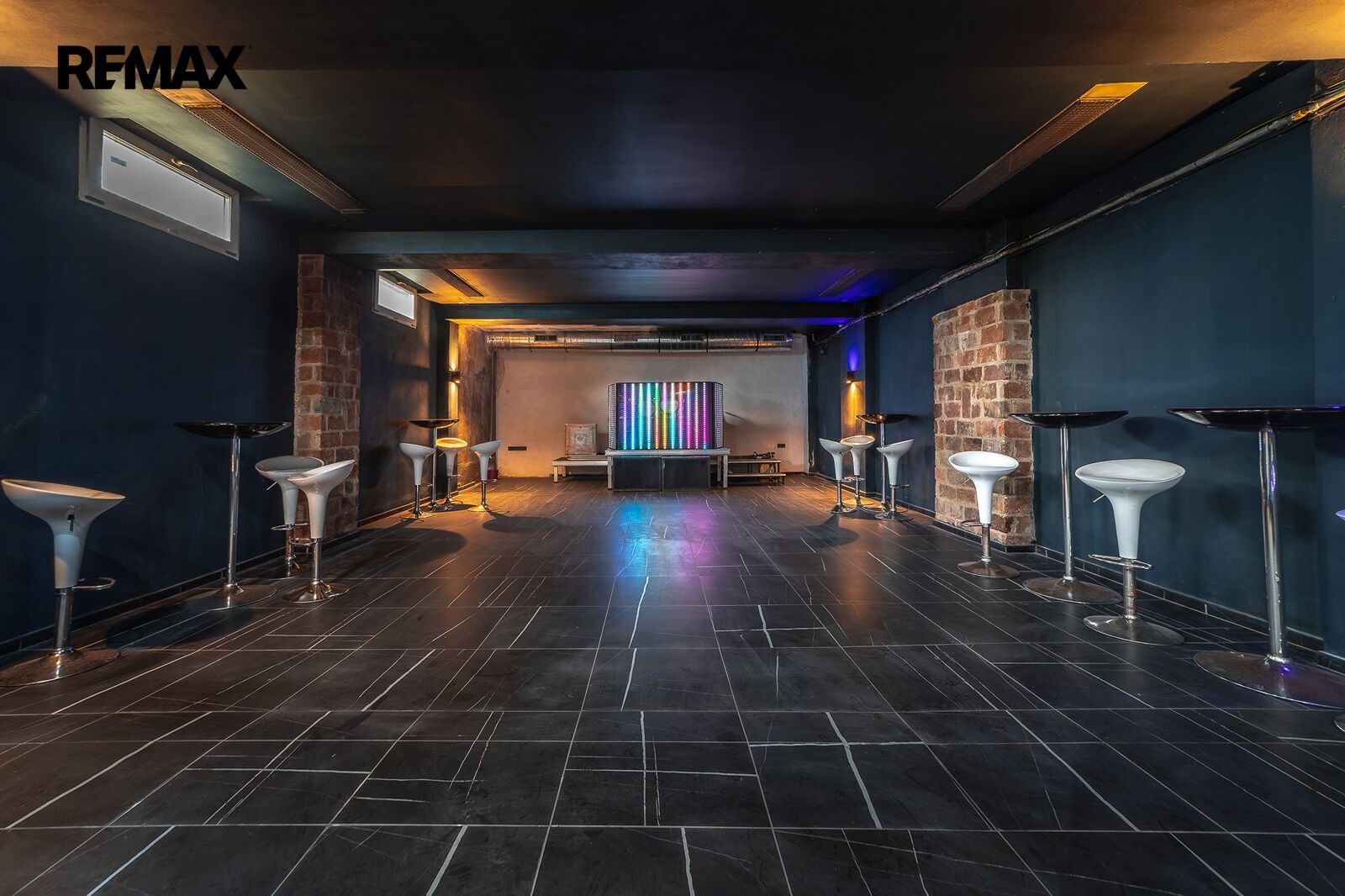 Pronájem komerčního prostoru 140 m² - foto 15