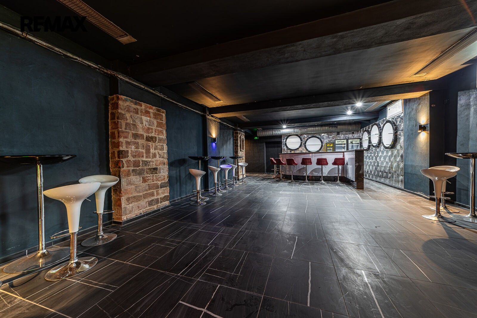 Pronájem komerčního prostoru 140 m² - foto 16