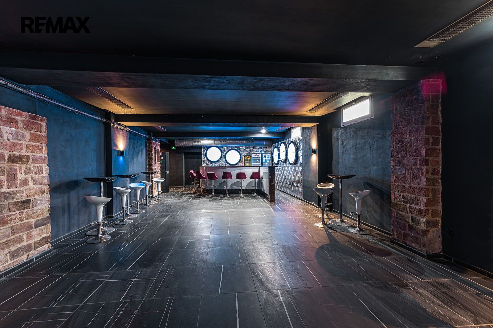 Pronájem komerčního prostoru 140 m² - foto 17