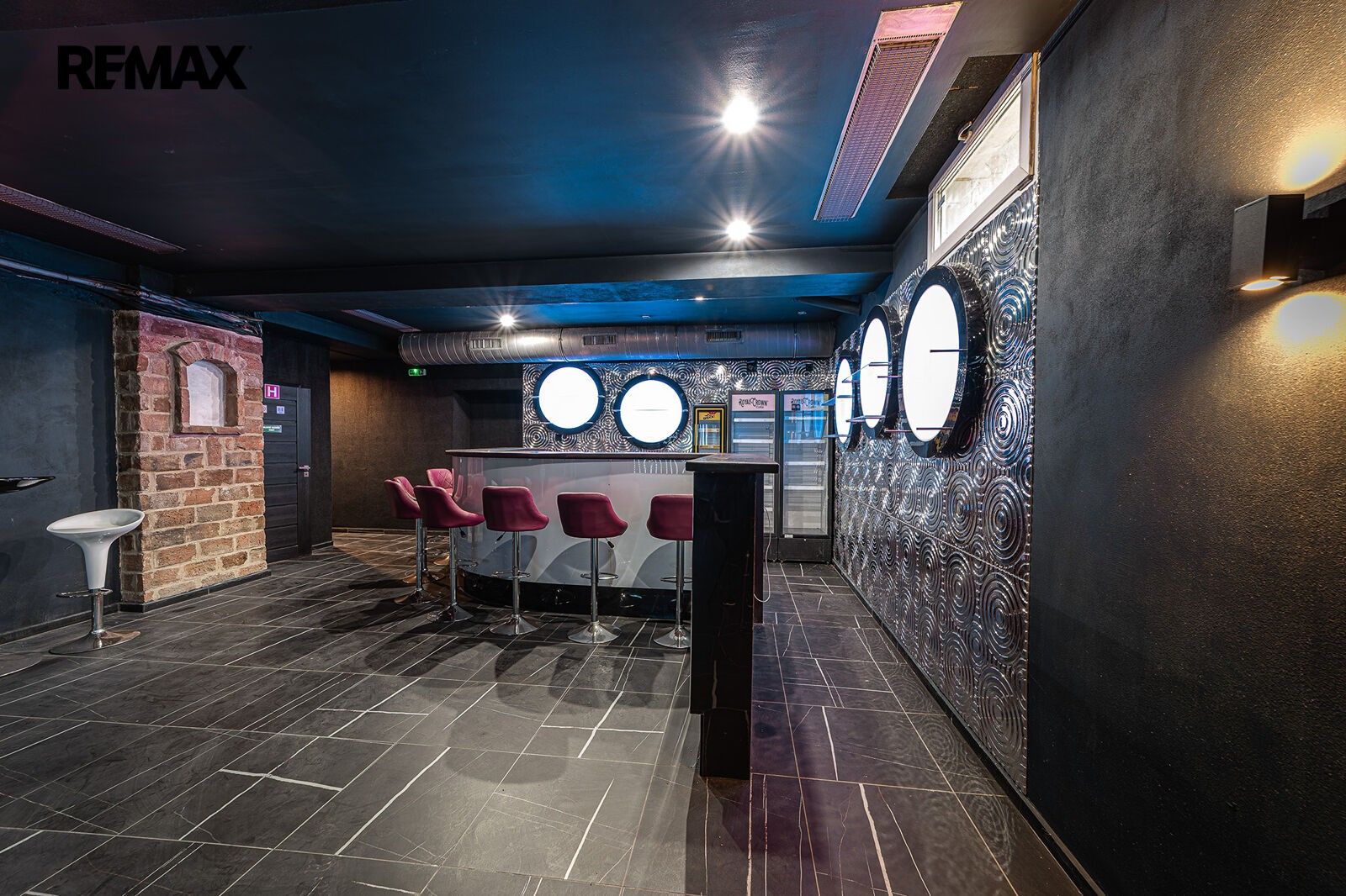 Pronájem komerčního prostoru 140 m² - foto 18