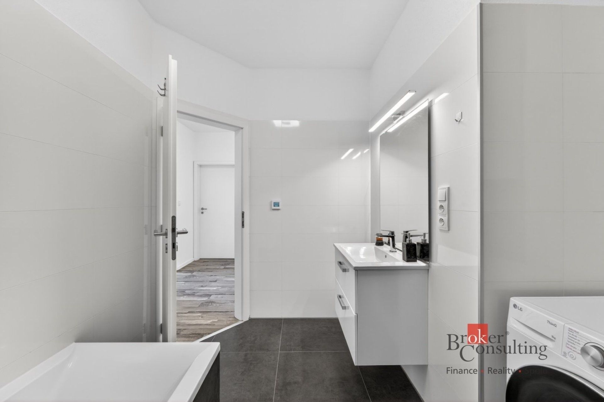 Prodej bytu 4+kk 80 m² - foto 11