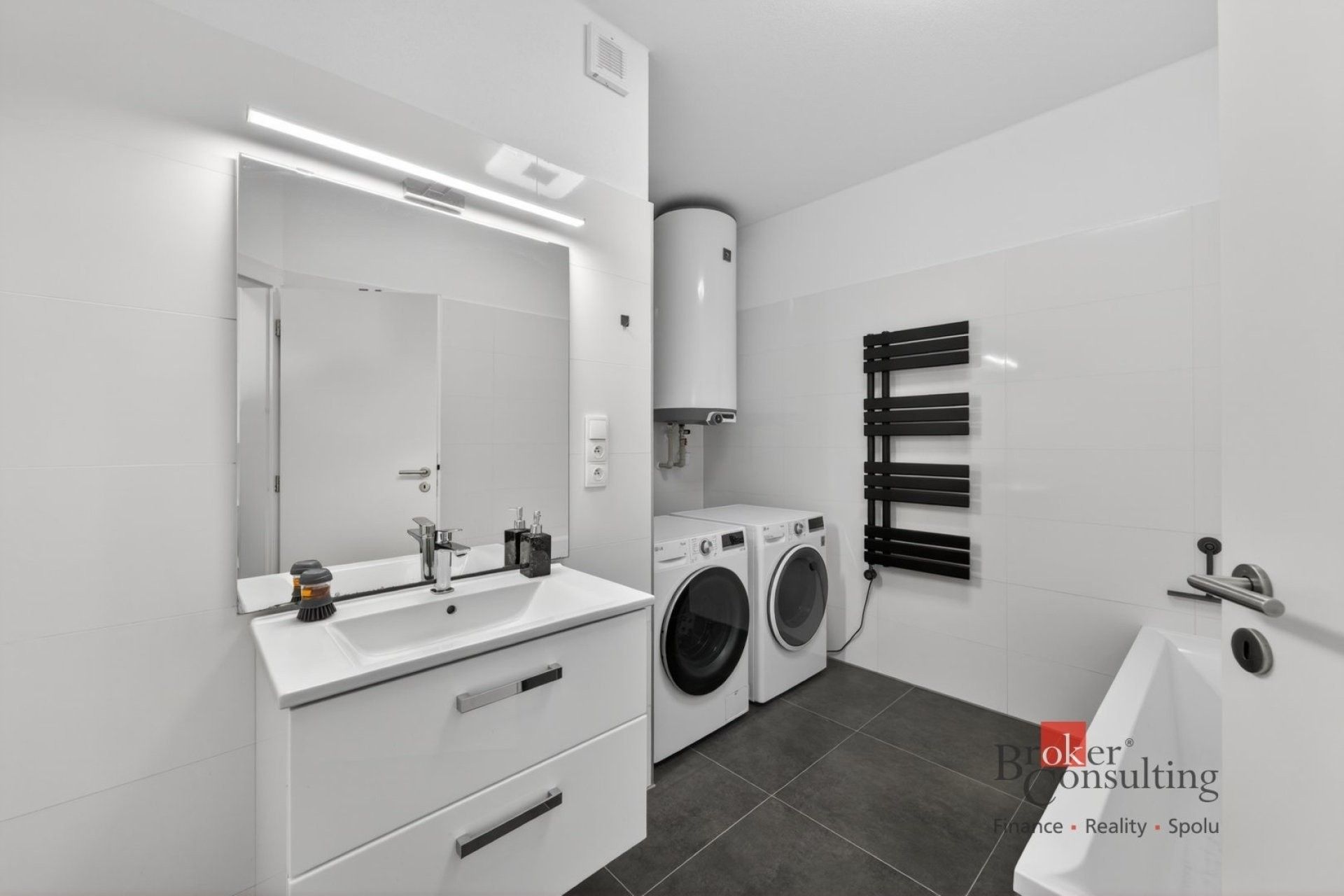Prodej bytu 4+kk 80 m² - foto 10