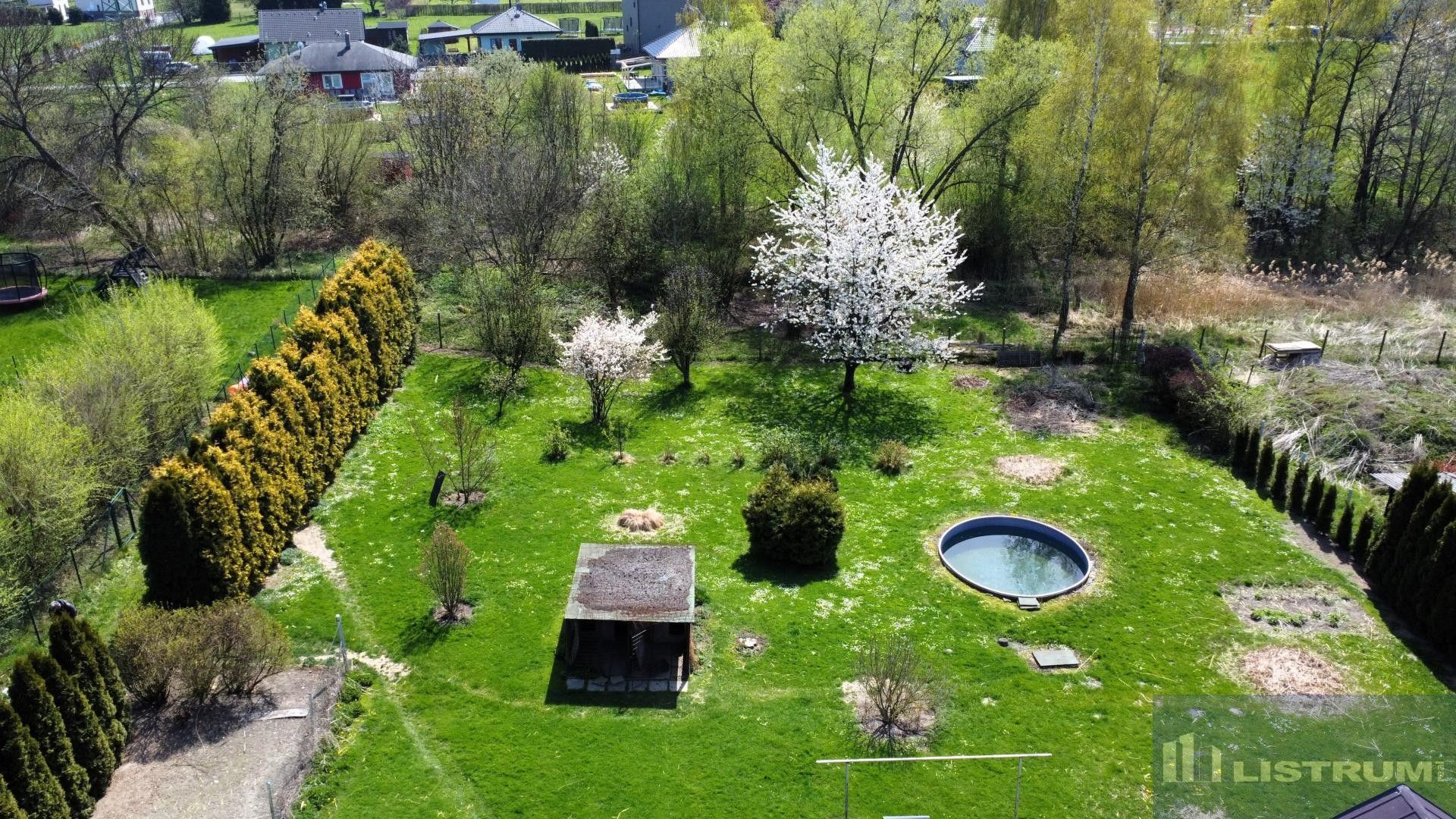 Prodej pozemku 1296 m² - foto 1
