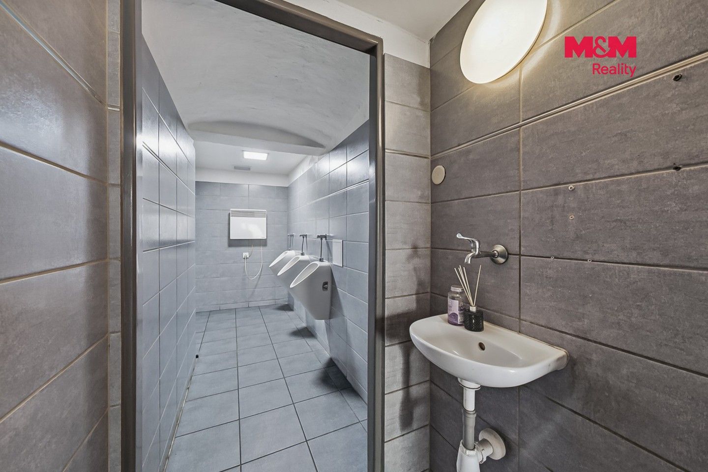 Prodej komerčního prostoru 300 m² - foto 9