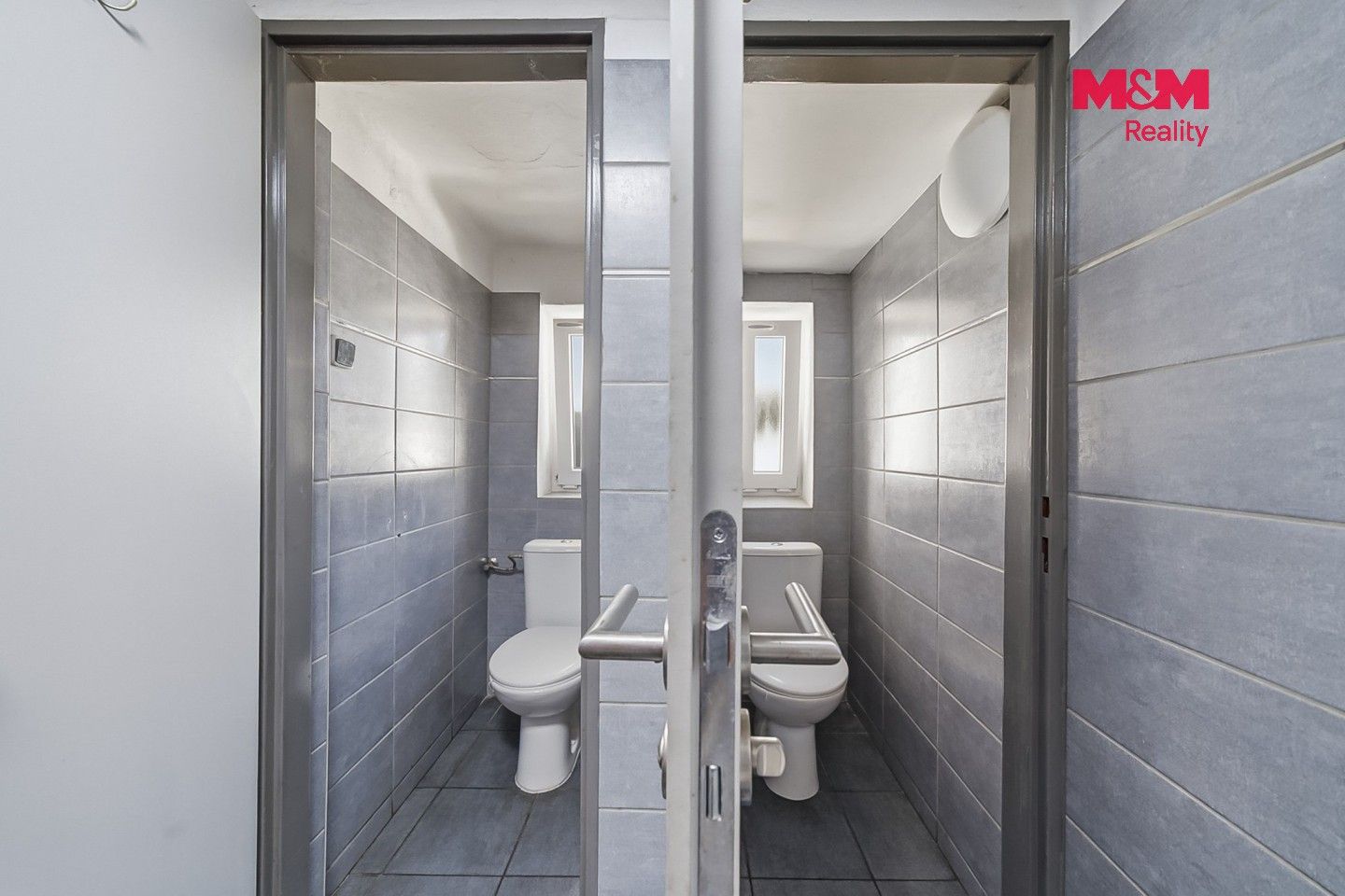 Prodej komerčního prostoru 300 m² - foto 10