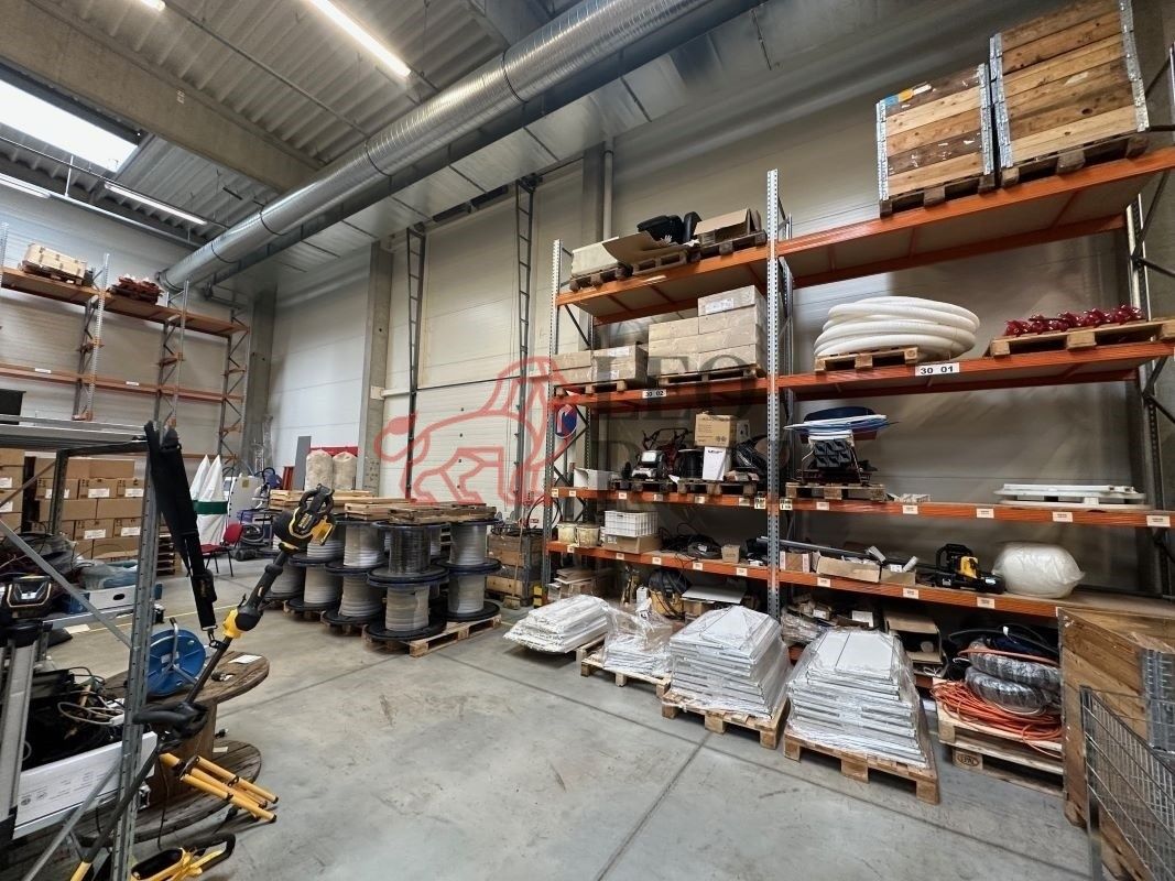 Pronájem komerčního prostoru 107 m² - foto 1