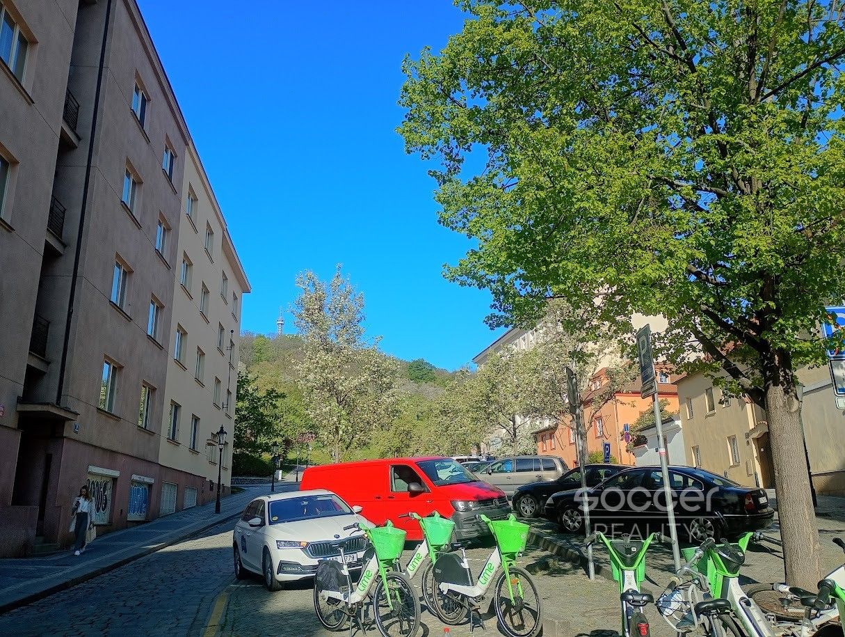 Pronájem bytu 2+kk 65 m² - foto 5