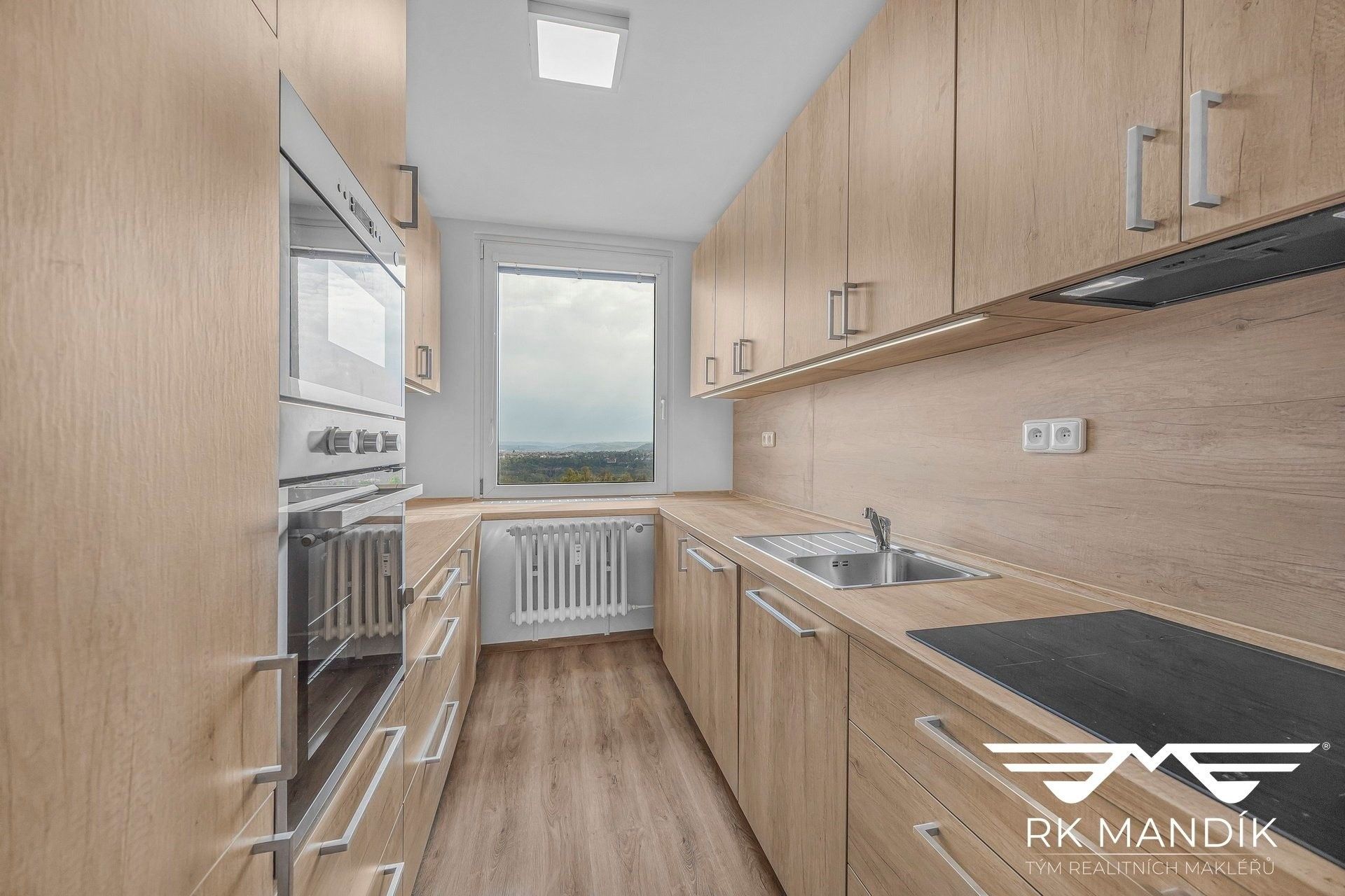 Pronájem bytu 3+1 63 m² - foto 1