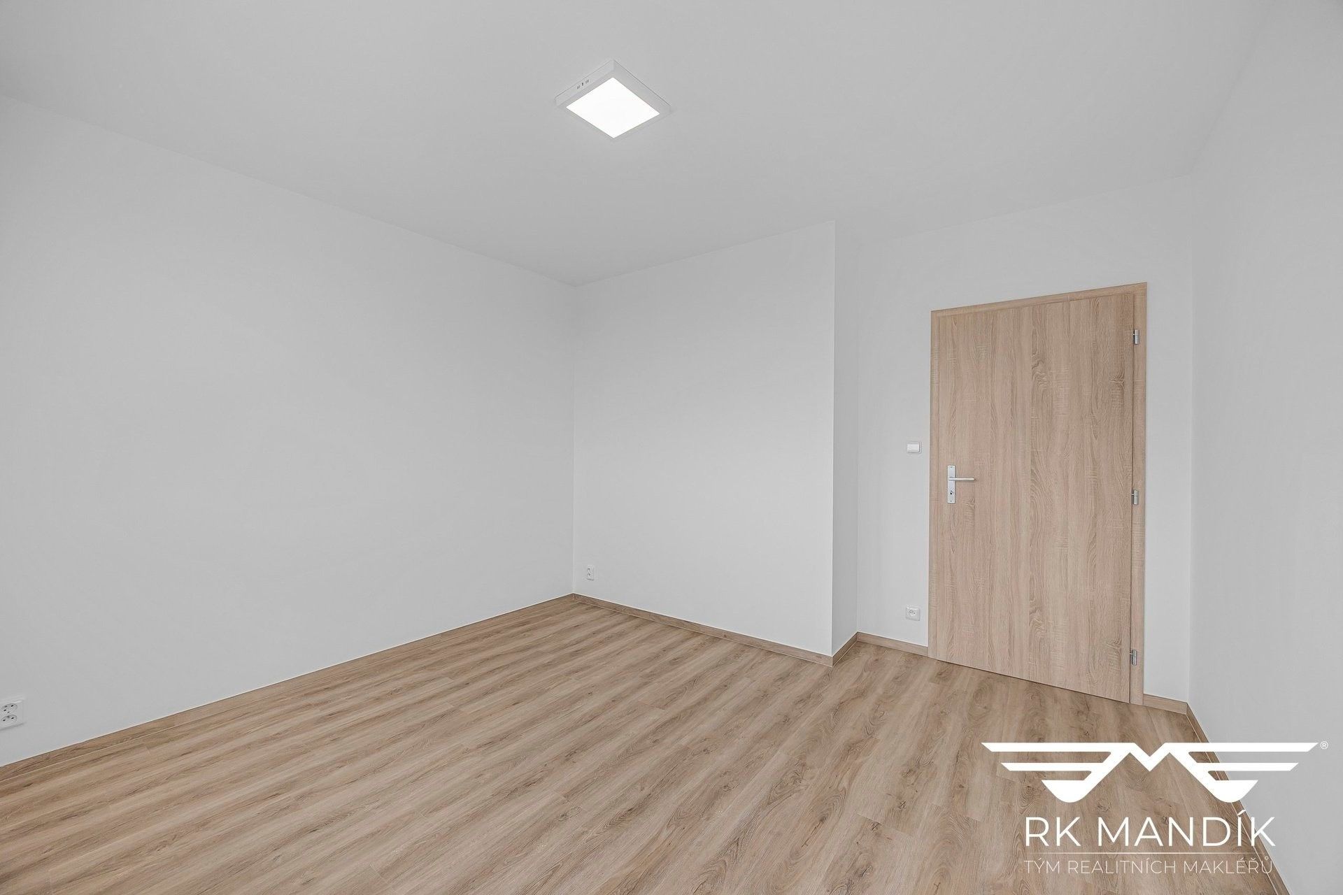 Pronájem bytu 3+1 63 m² - foto 6