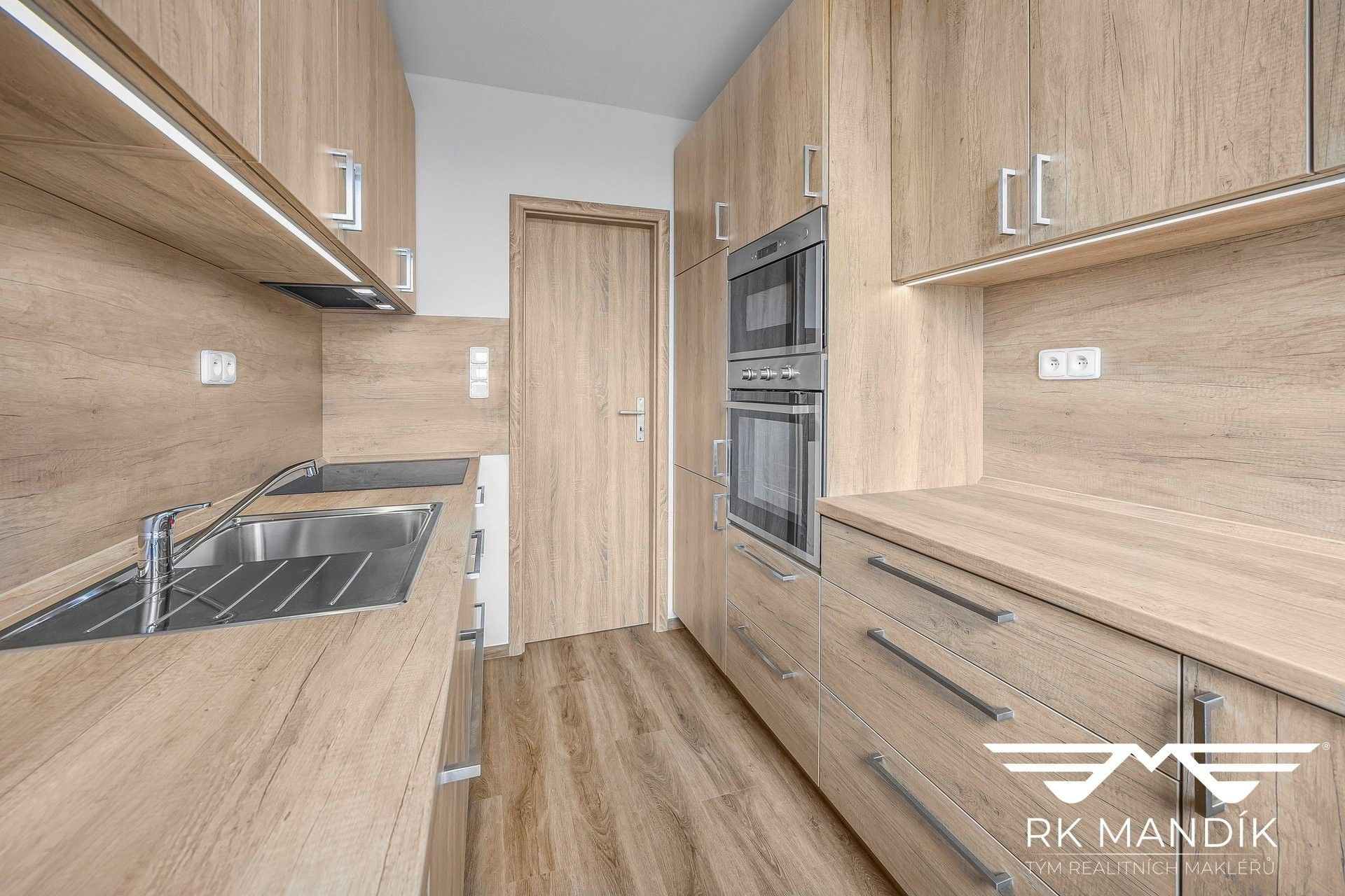 Pronájem bytu 3+1 63 m² - foto 10