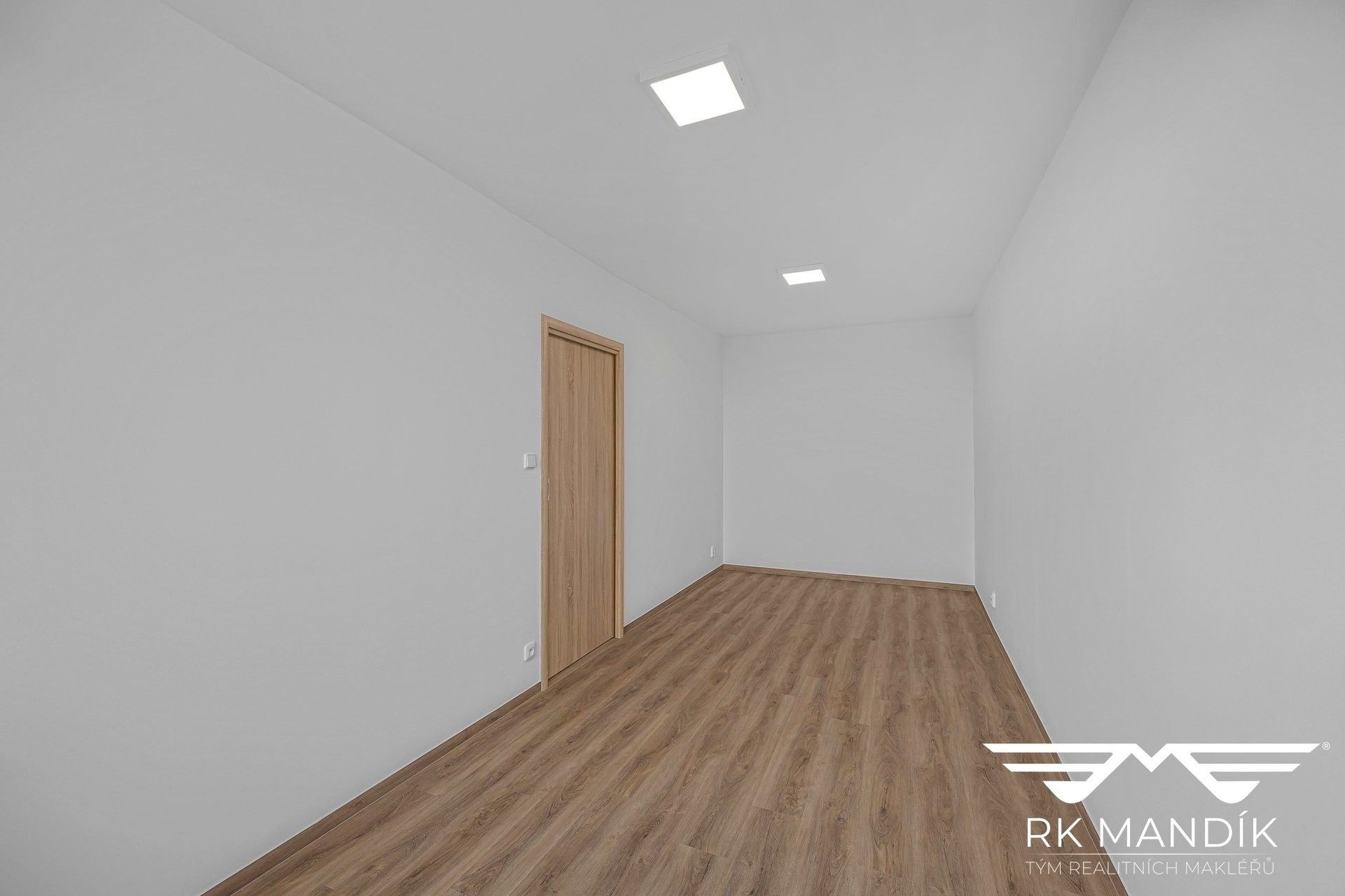Pronájem bytu 3+1 63 m² - foto 13
