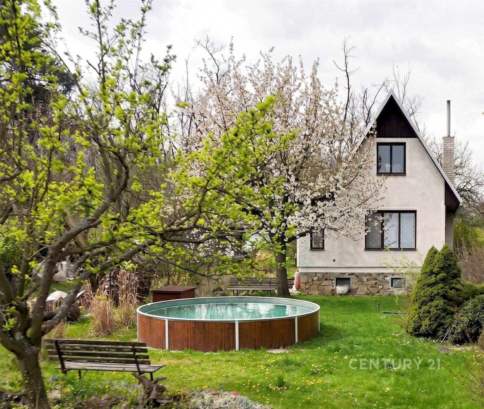 Prodej pozemku 1157 m² - foto 1