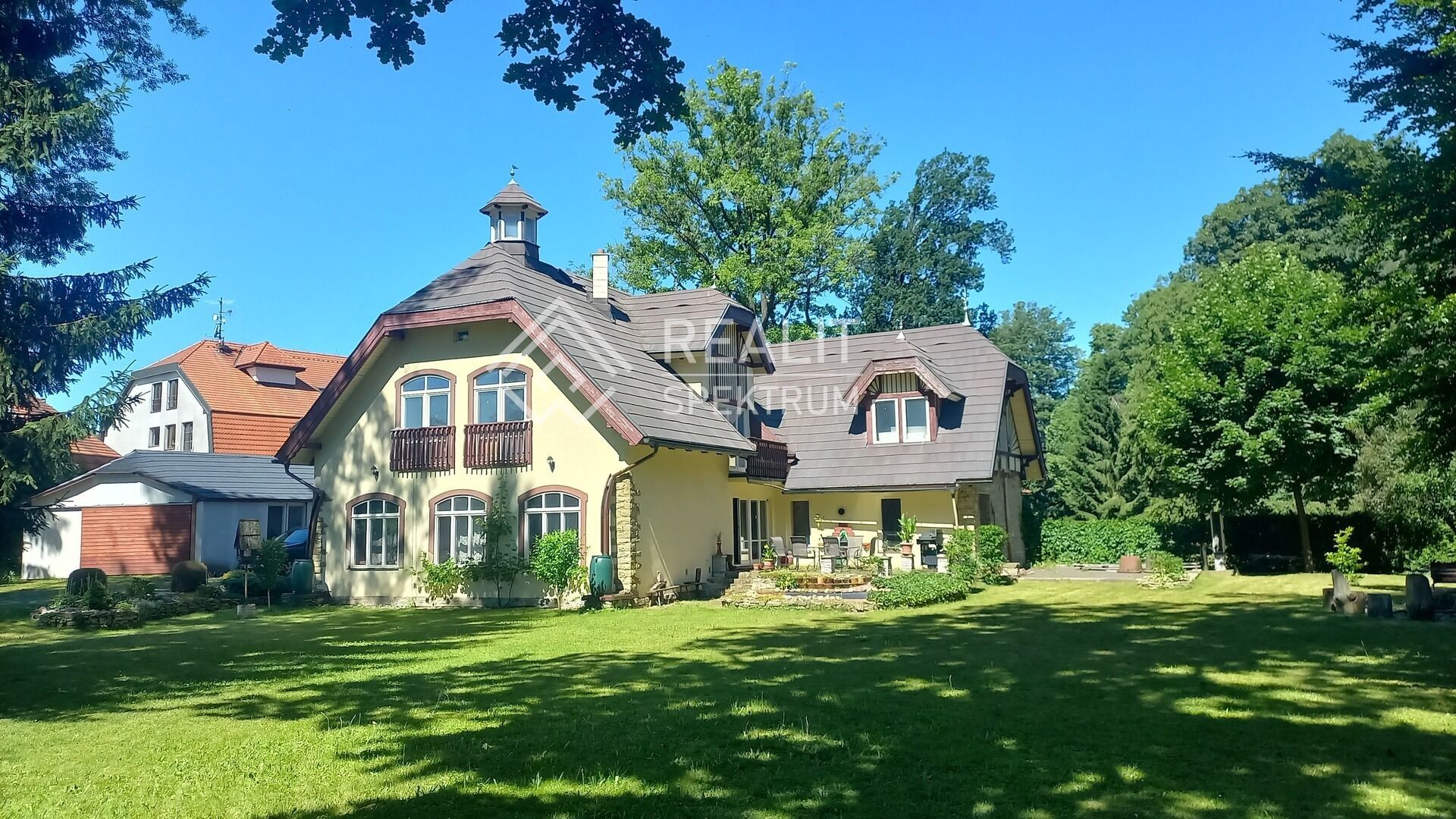 Prodej domu 460 m² - foto 2