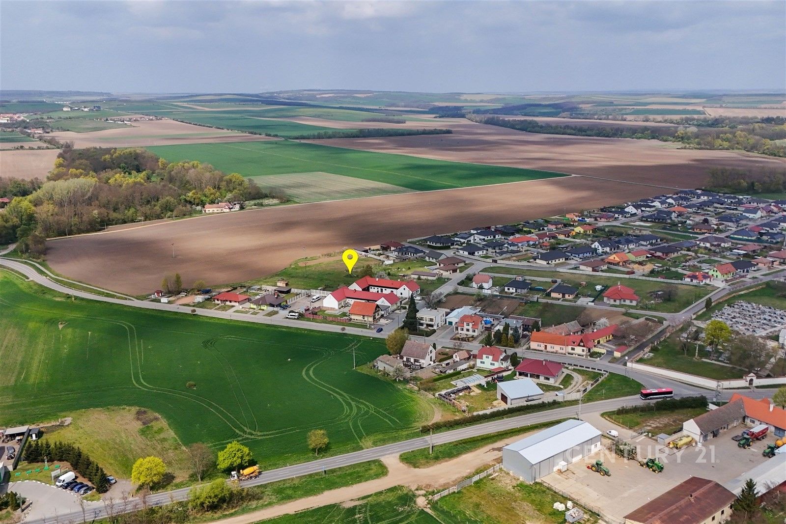 Prodej pozemku 2756 m² - foto 4