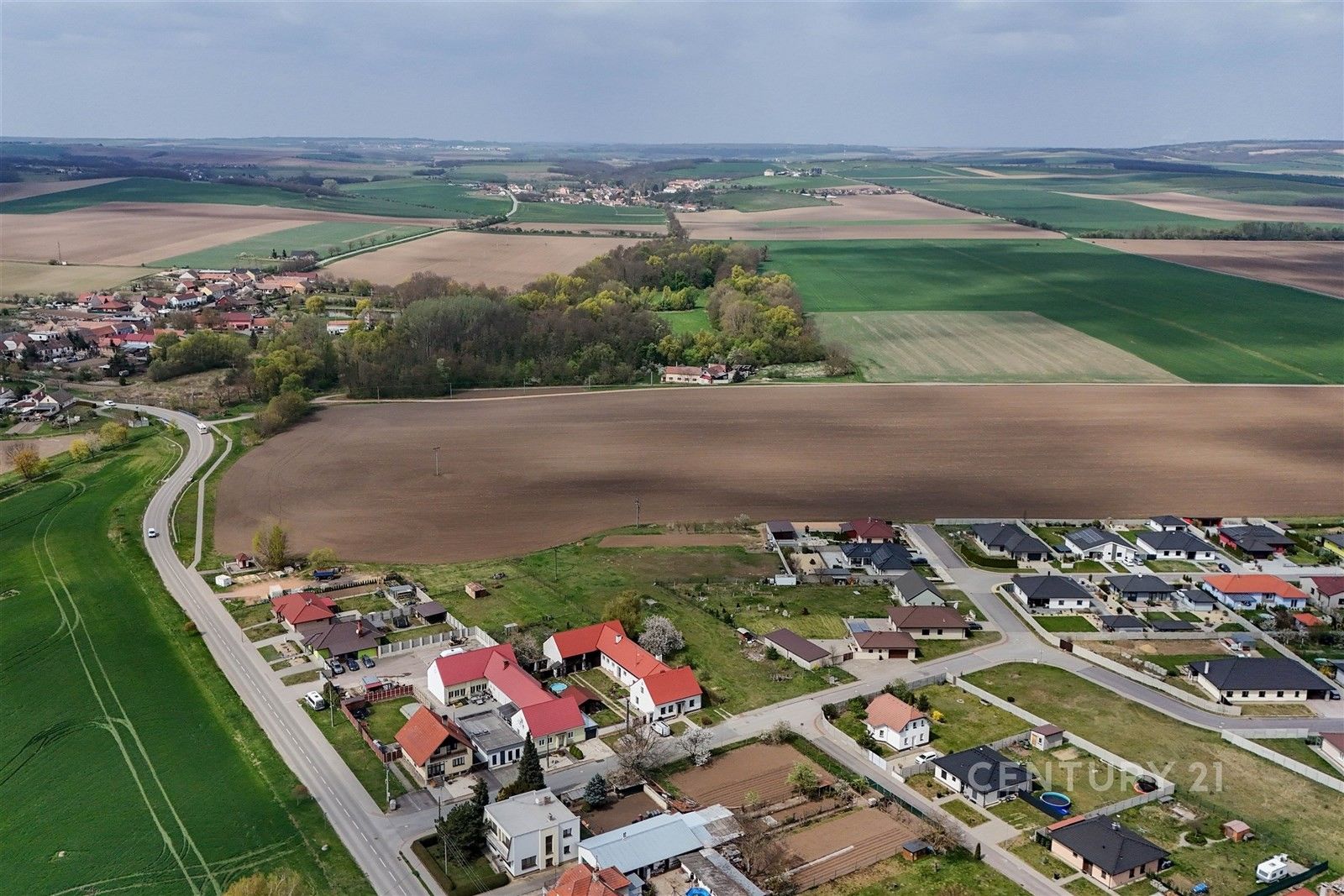 Prodej pozemku 2756 m² - foto 5