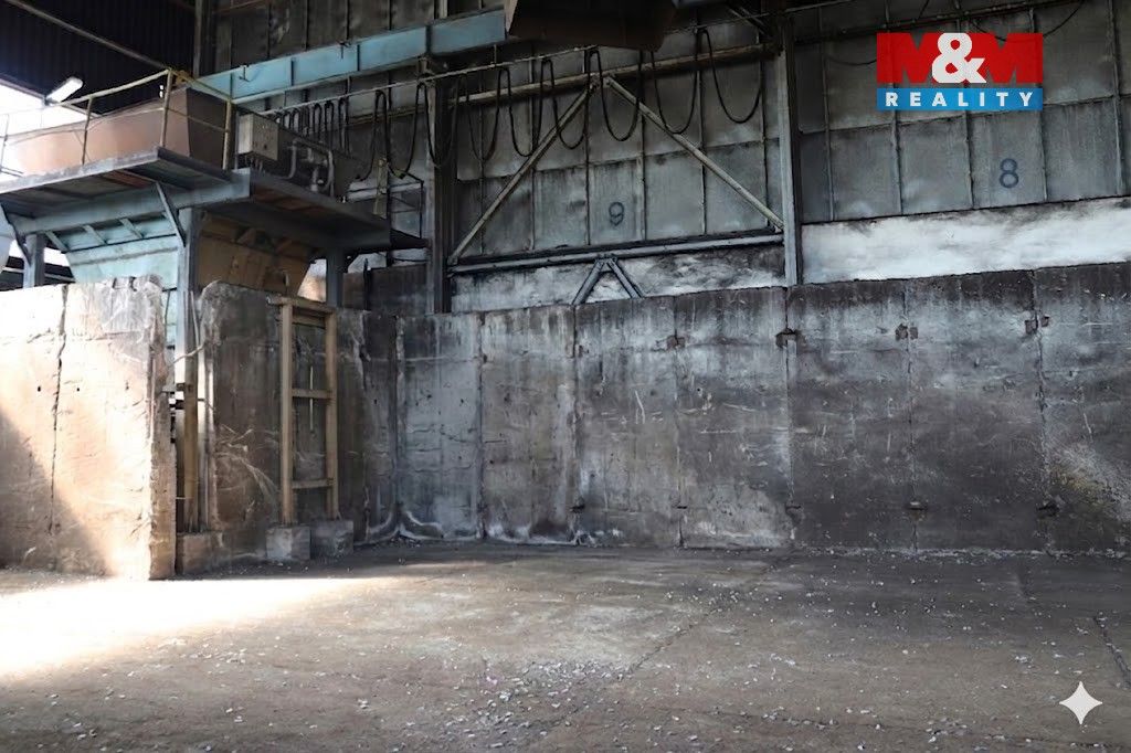 Pronájem komerčního prostoru 850 m² - foto 6