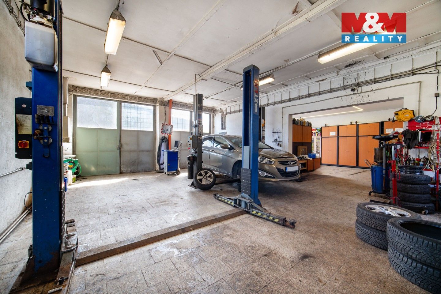 Pronájem komerčního prostoru 2231 m² - foto 12