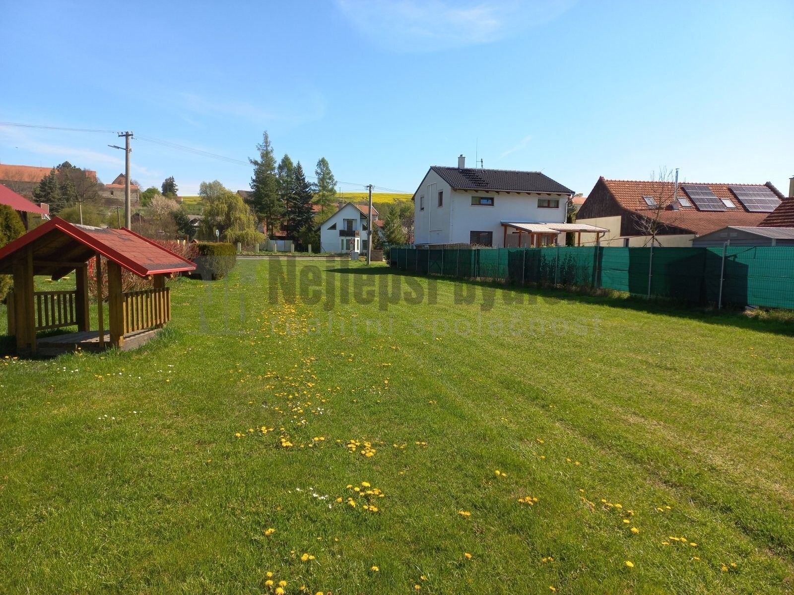 Prodej pozemku 1275 m² - foto 1