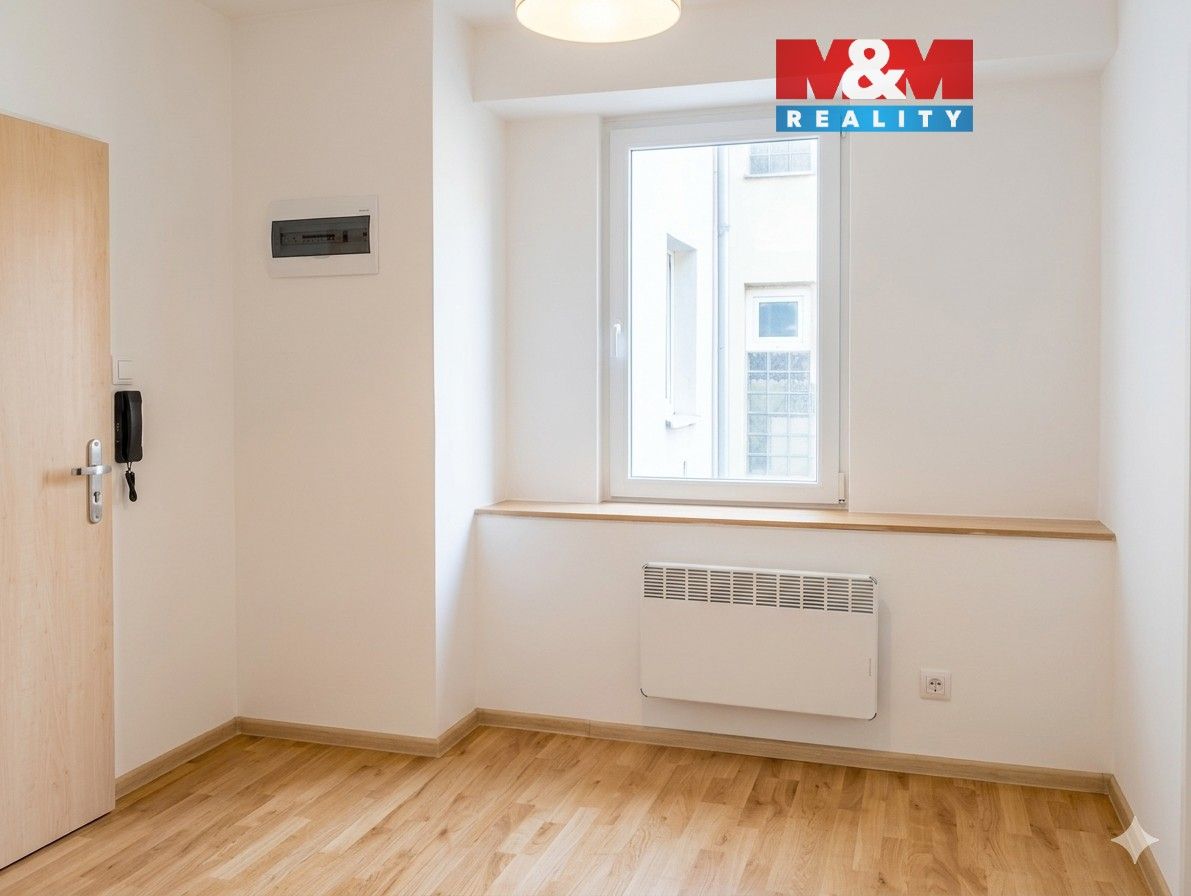 Pronájem bytu 1+kk 22 m² - foto 1
