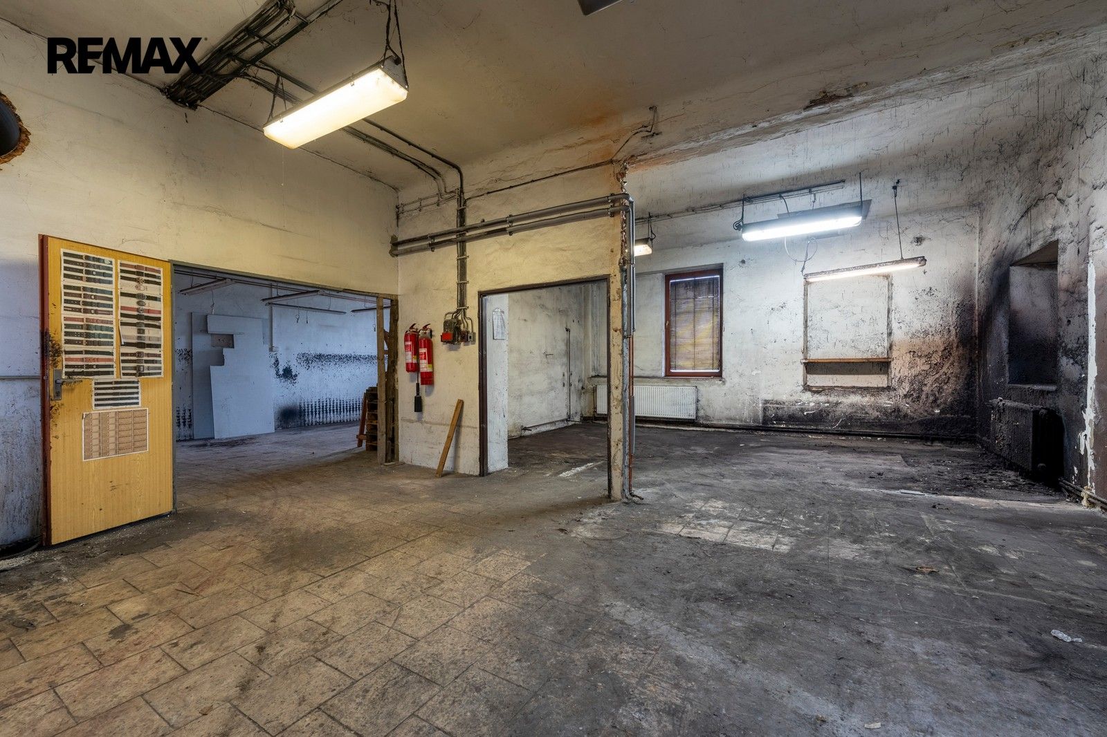 Prodej komerčního prostoru 7472 m² - foto 13
