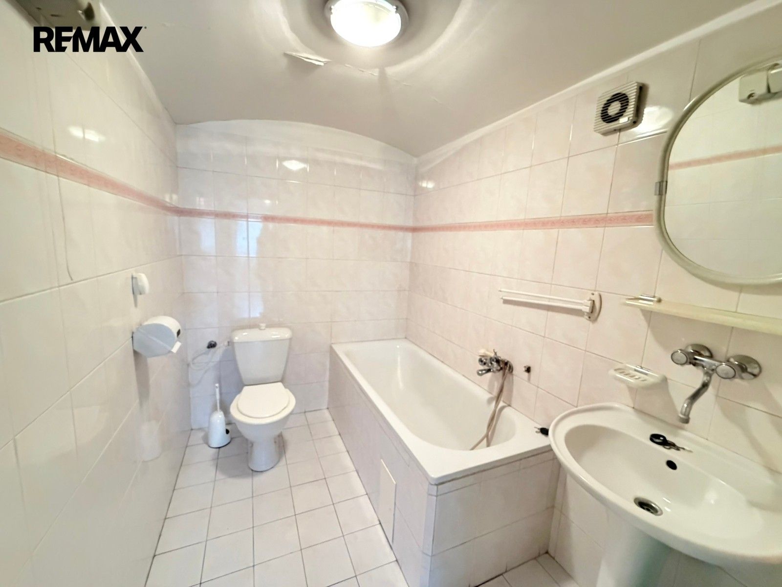 Prodej komerčního prostoru 7472 m² - foto 20