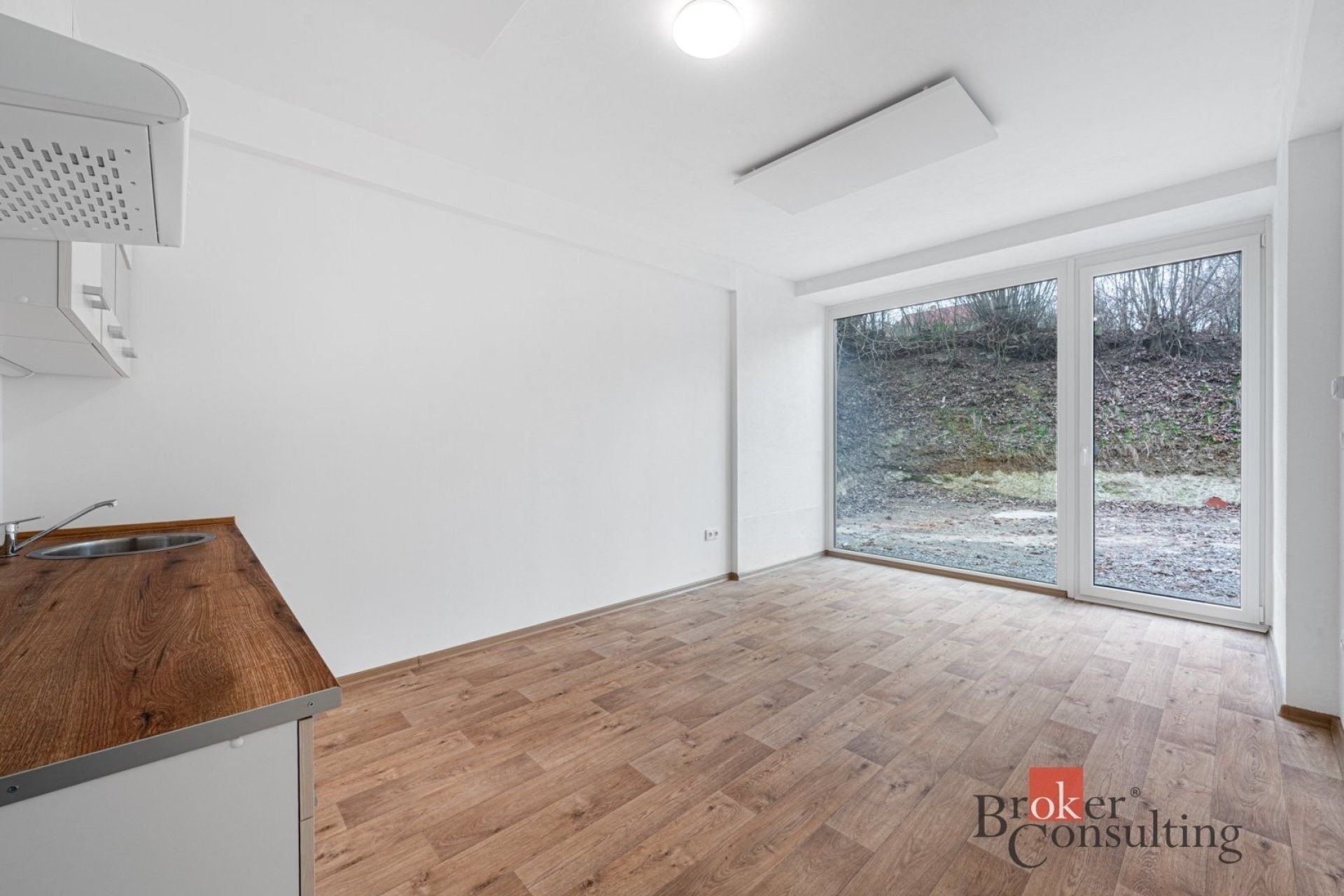 Pronájem bytu 1+kk 24 m² - foto 5