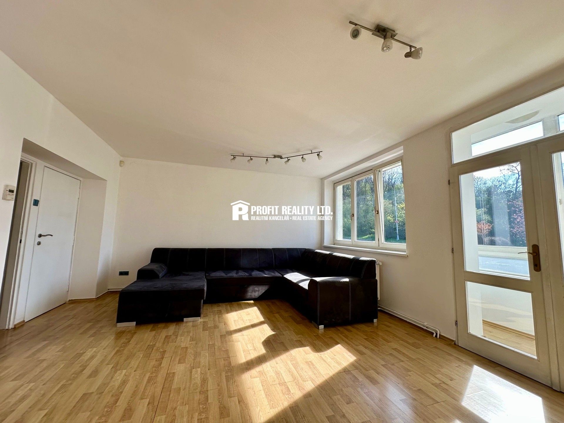 Prodej bytu 3+1 68 m² - foto 4