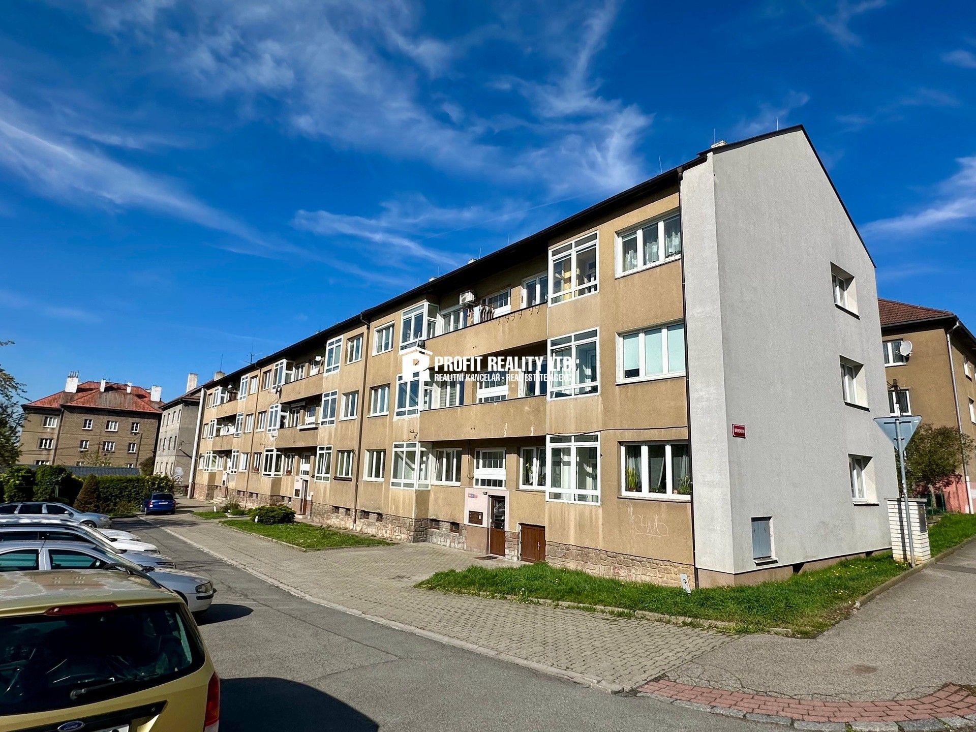 Prodej bytu 3+1 68 m² - foto 1