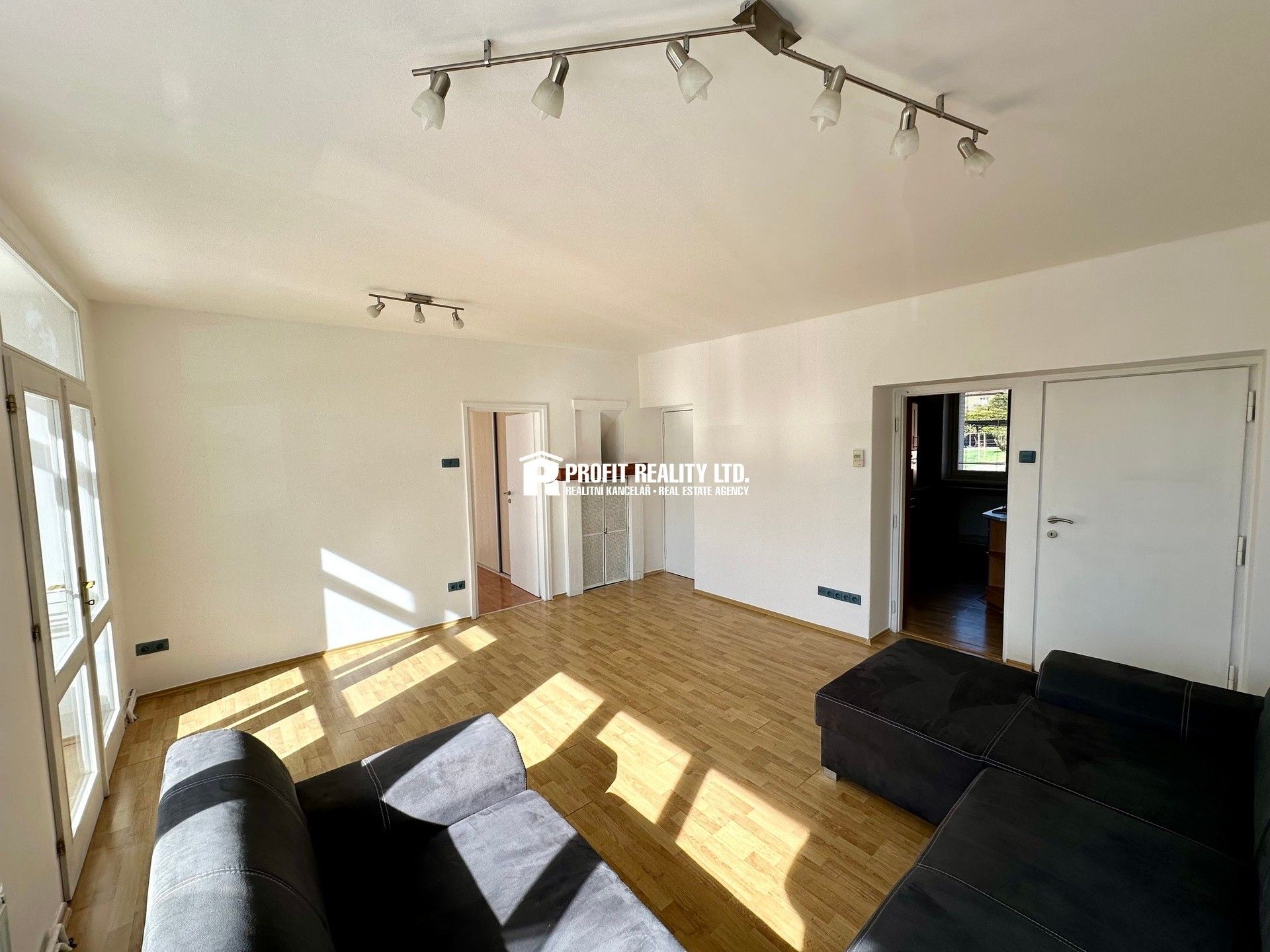 Prodej bytu 3+1 68 m² - foto 5