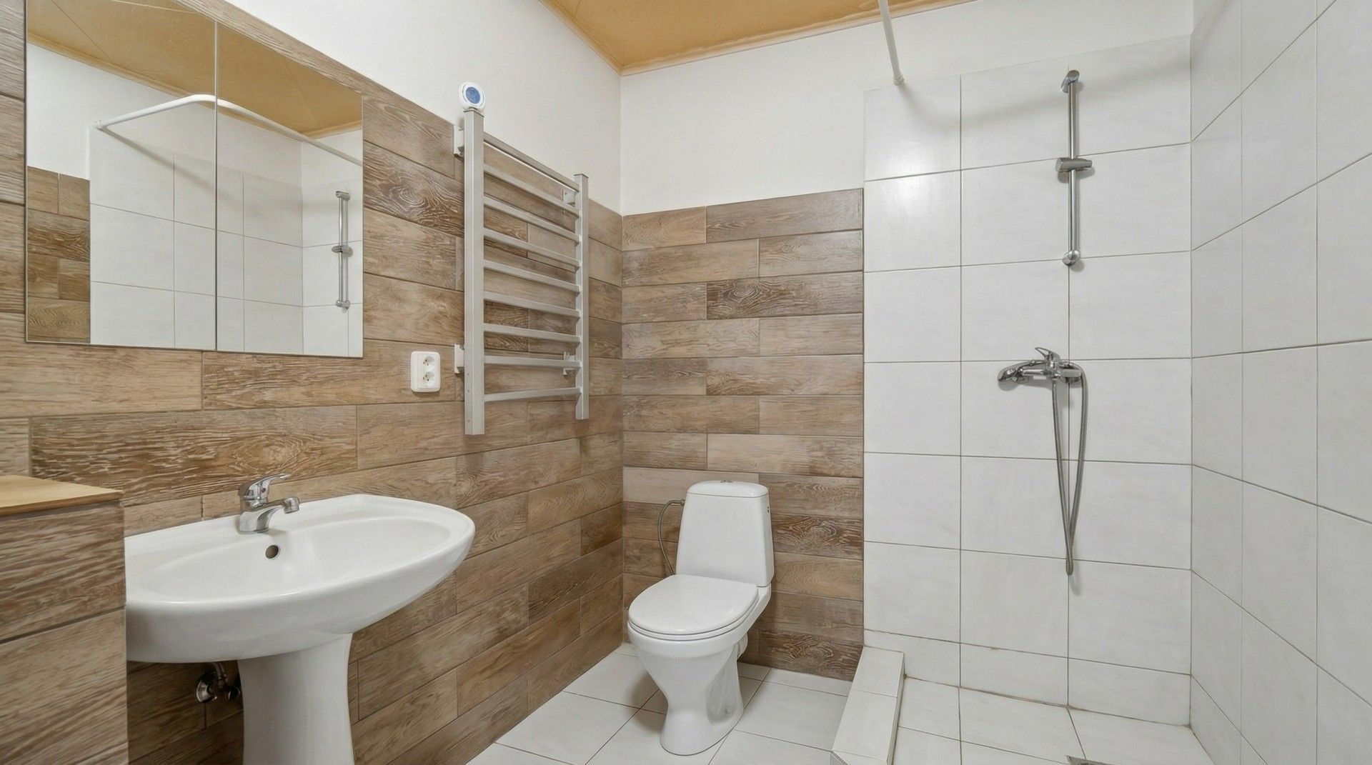 Prodej komerčního prostoru 328 m² - foto 4