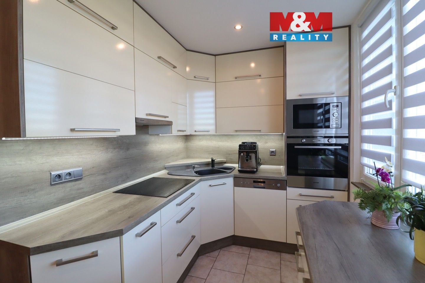Prodej bytu 2+1 60 m² - foto 1