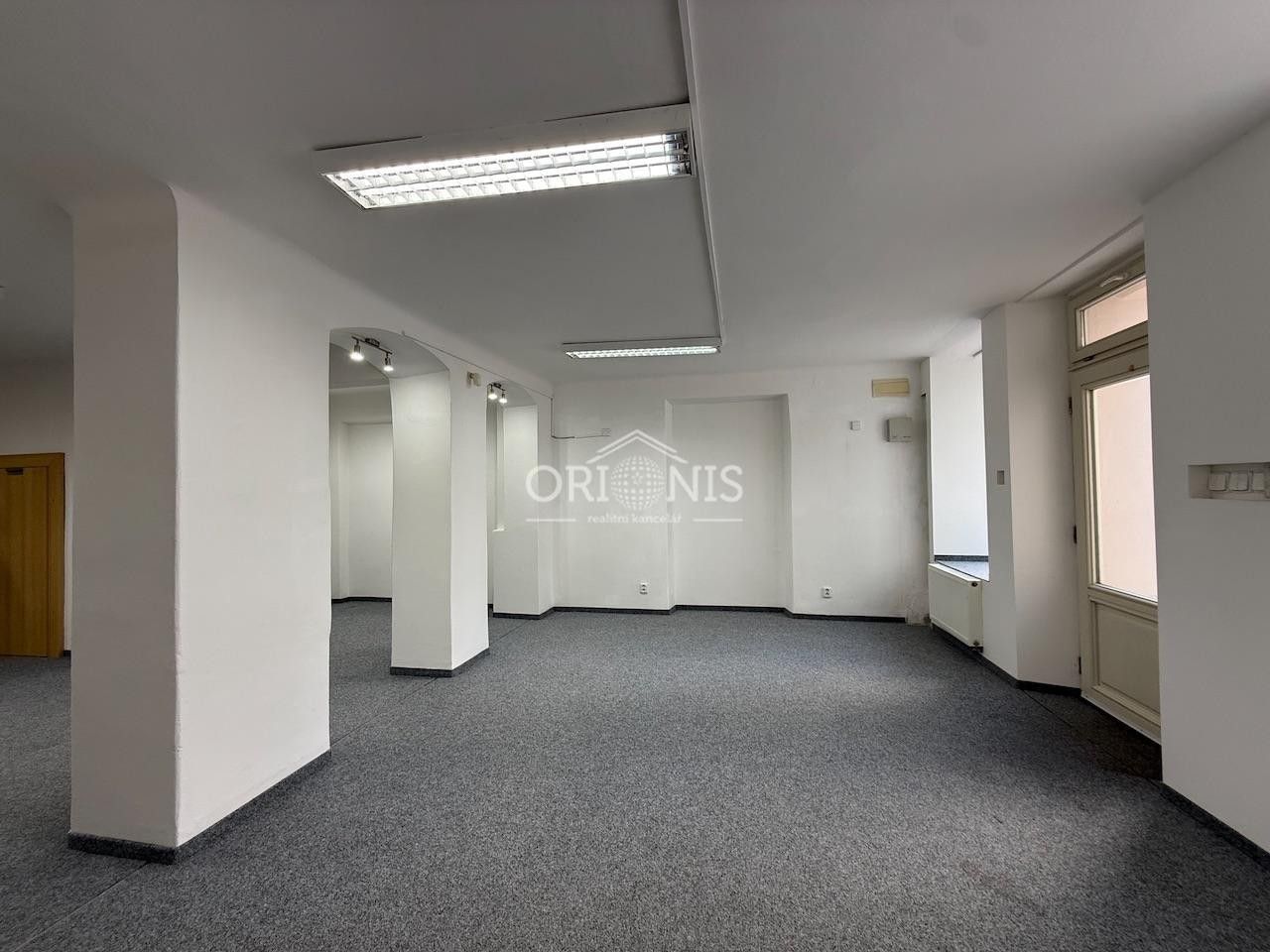 Pronájem komerčního prostoru 61 m² - foto 4