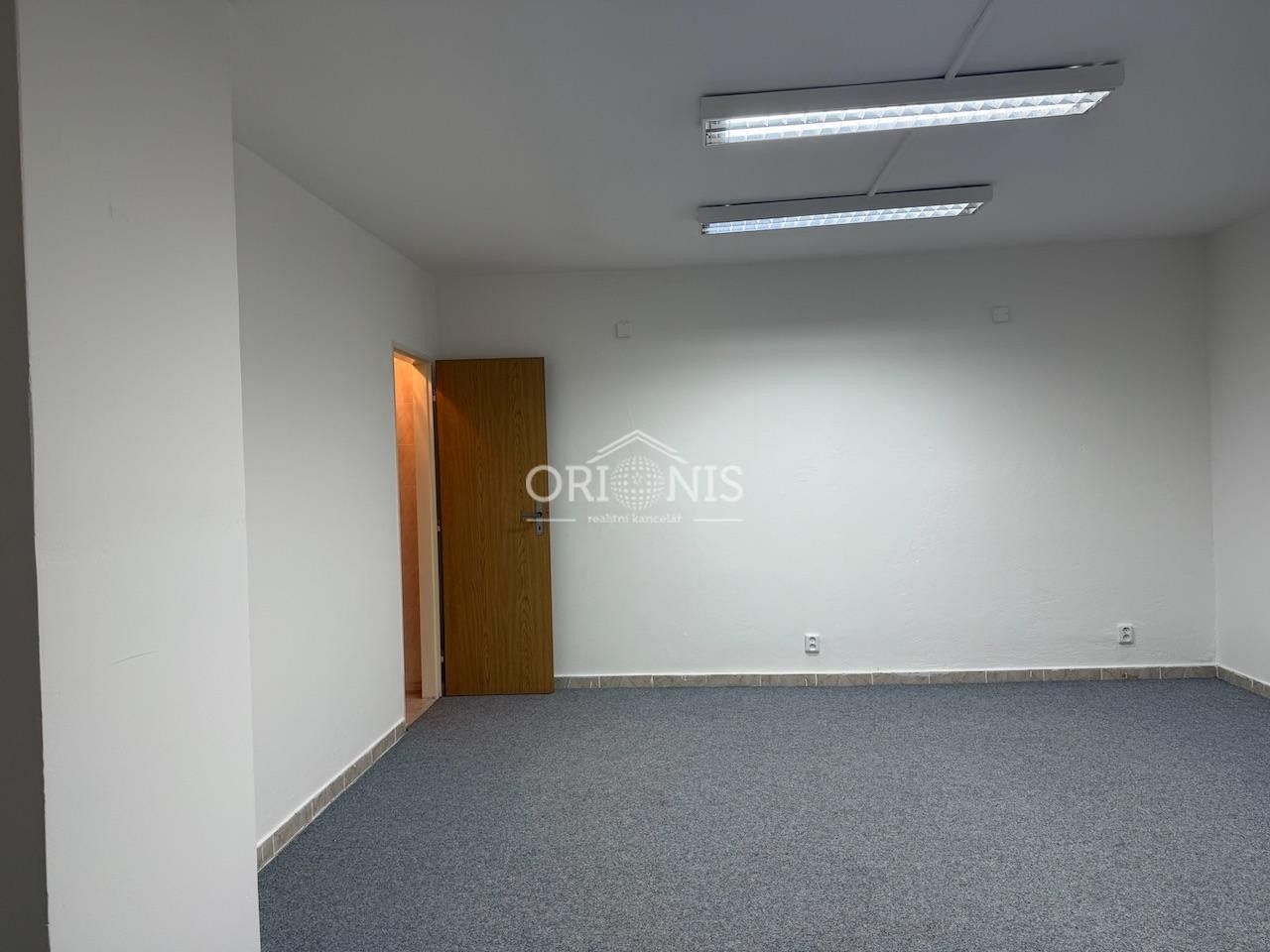 Pronájem komerčního prostoru 61 m² - foto 7